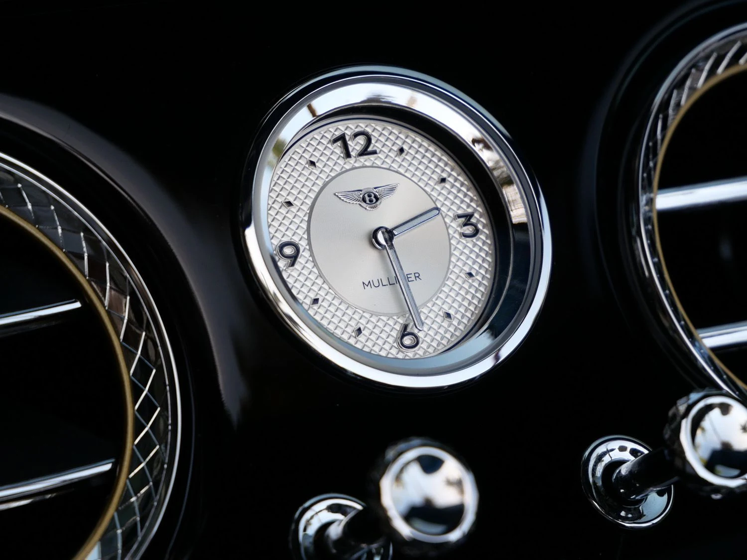2026 Bentley Continental GTC Mulliner interior, Linen