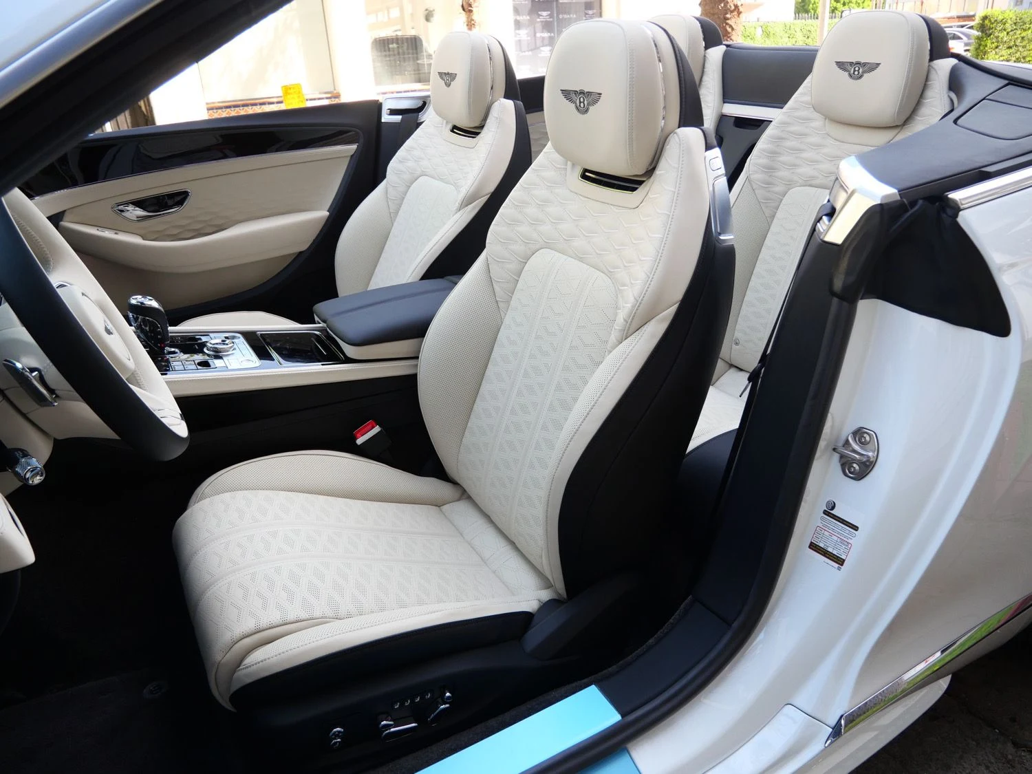 2026 Bentley Continental GTC Mulliner interior, seats, Linen