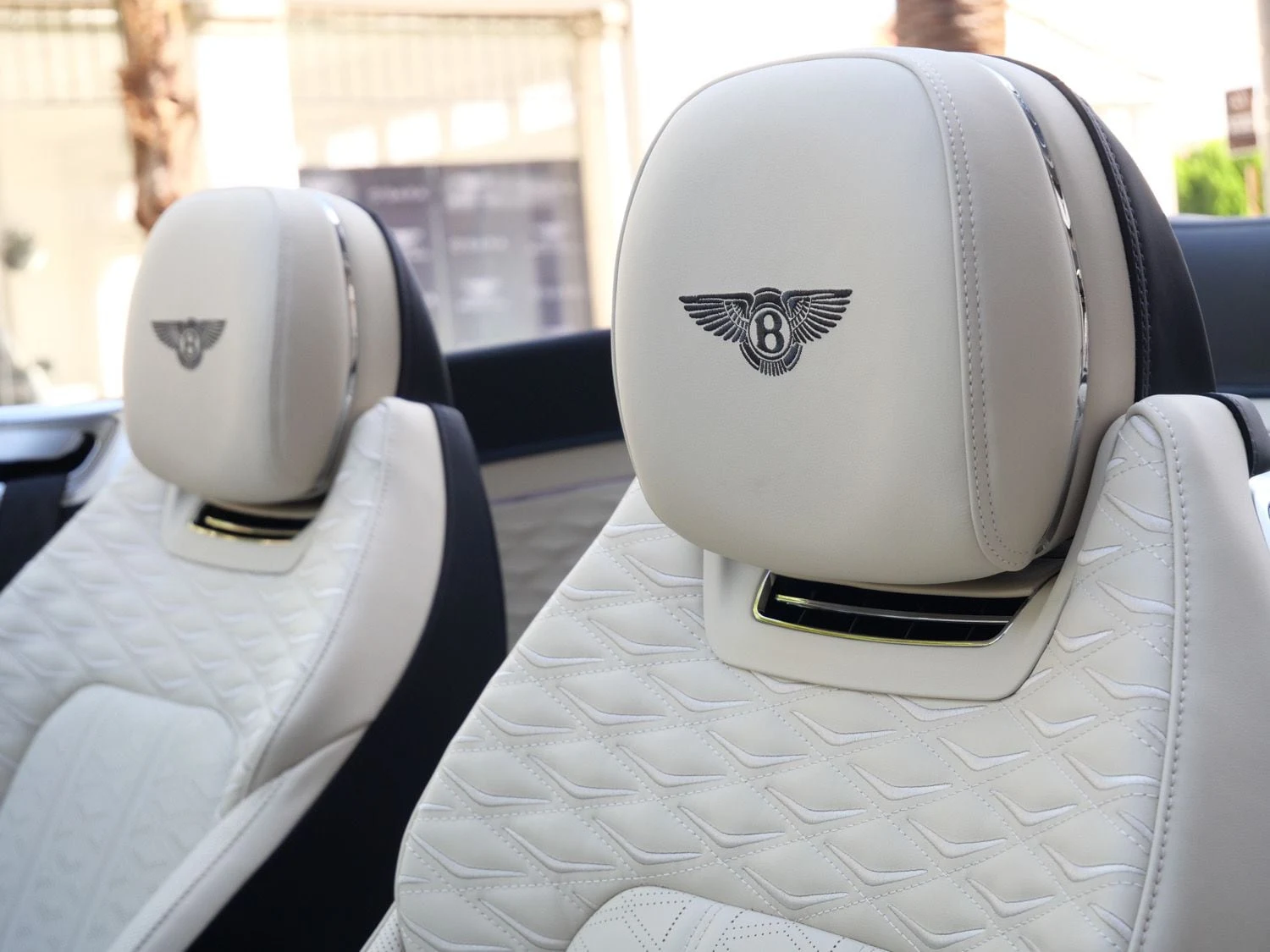 2026 Bentley Continental GTC Mulliner interior, seats, Linen