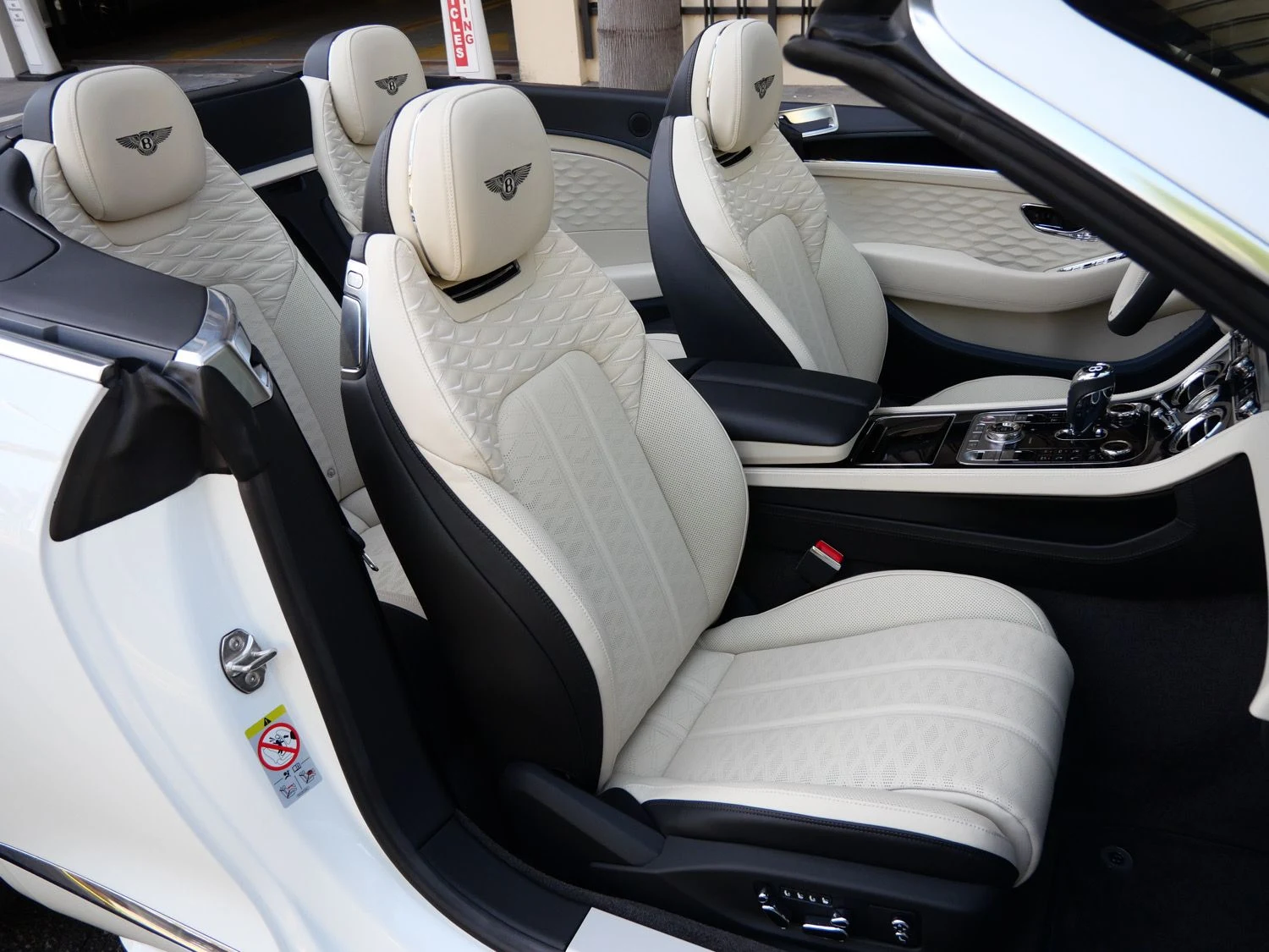 2026 Bentley Continental GTC Mulliner interior, seats, Linen