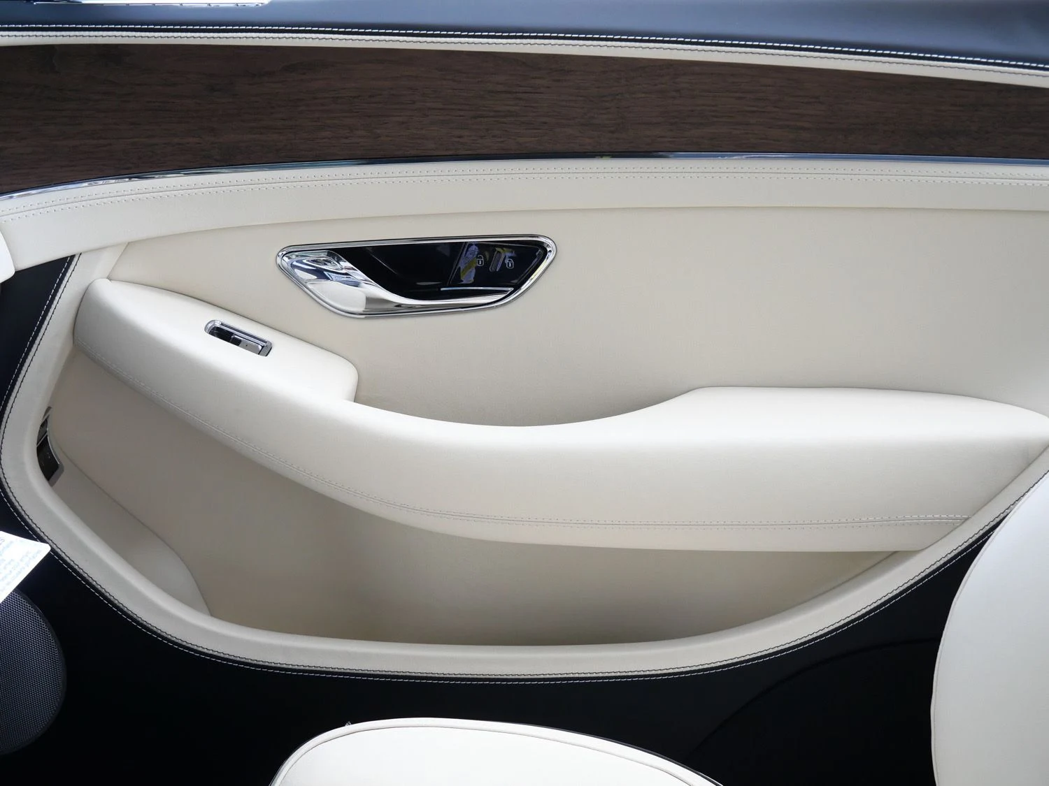2026 Bentley Continental GTC interior, door panel, Linen