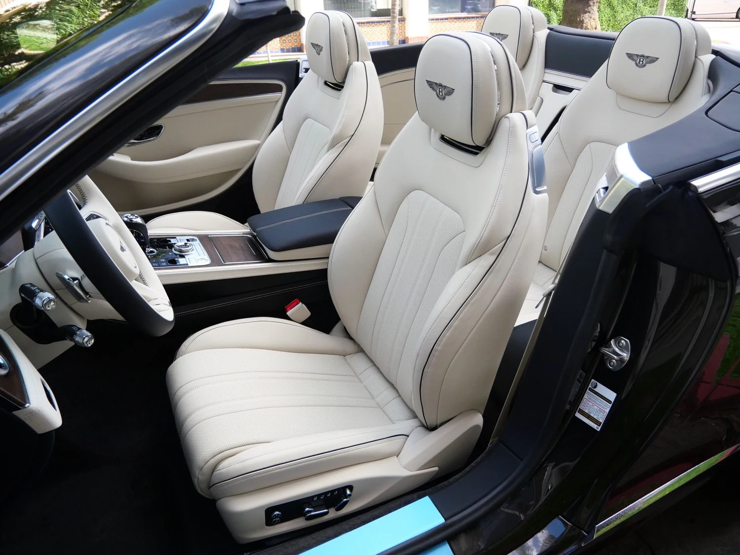 2026 Bentley Continental GTC interior, seats, Linen