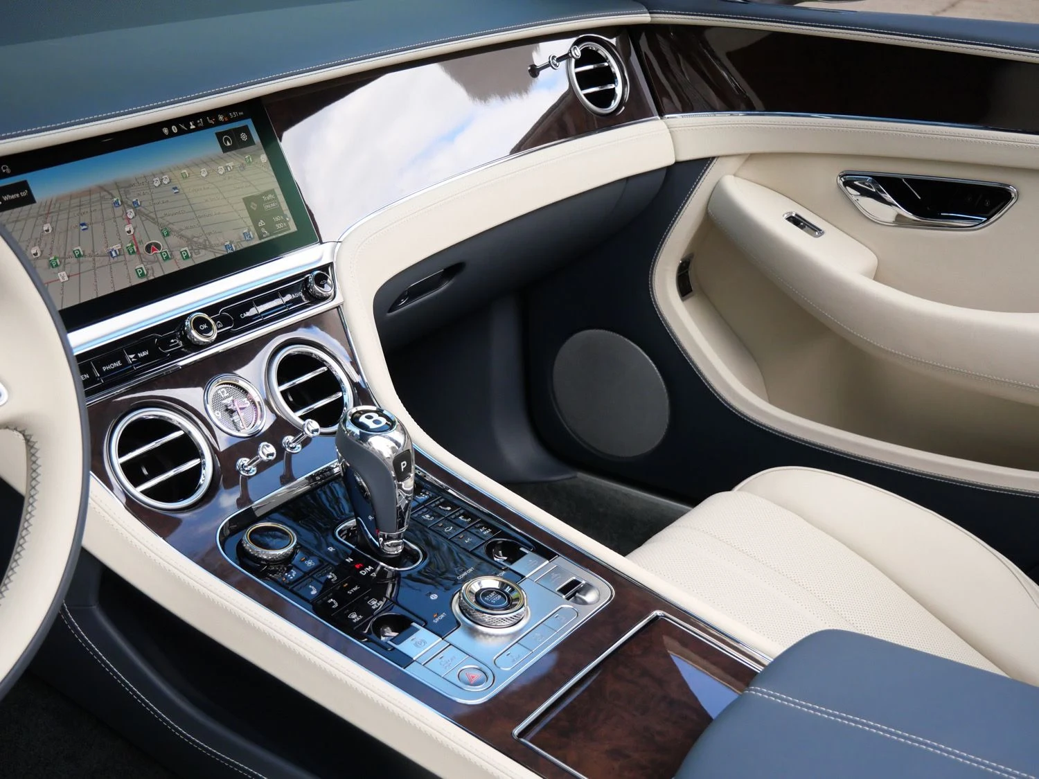 2026 Bentley Continental GTC interior, Linen