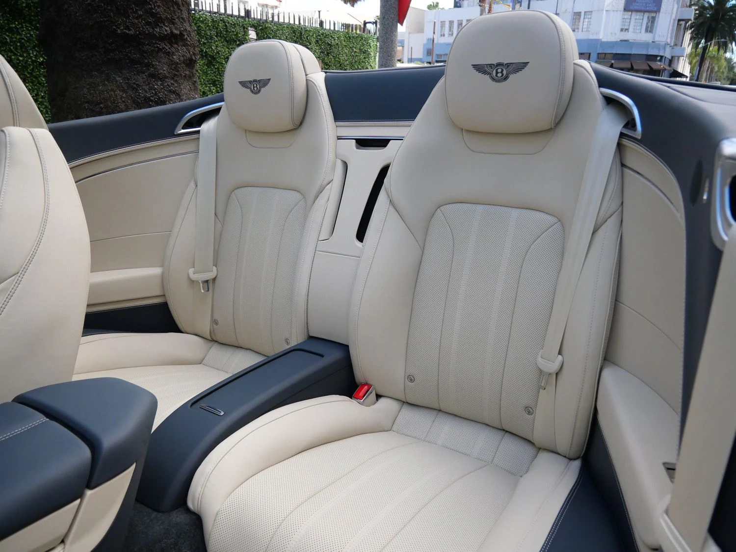 2026 Bentley Continental GTC interior, seats, Linen