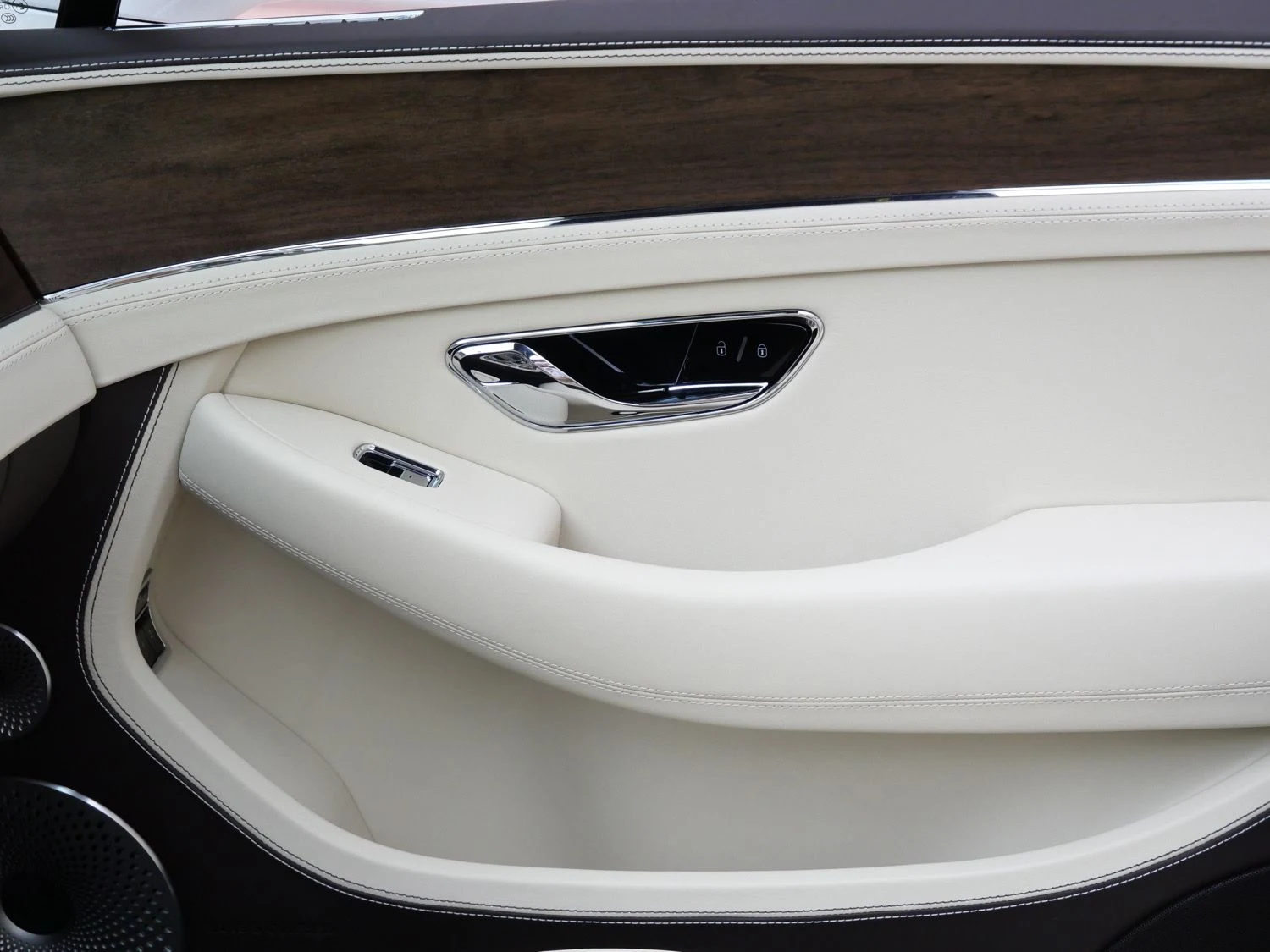 2026 Bentley Continental GTC interior, door panel, Linen