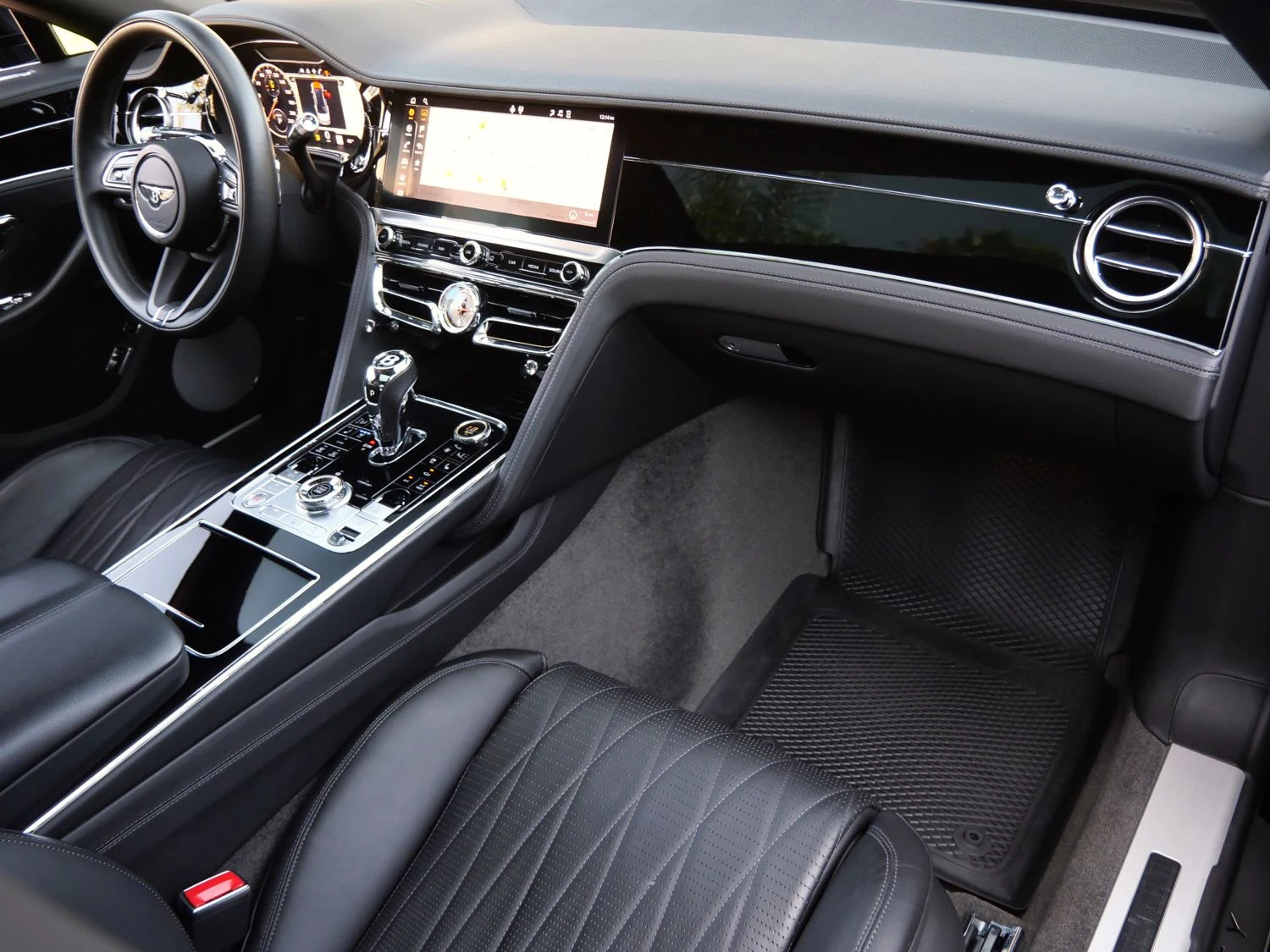 2022 Bentley Flying Spur W12 interior, seats, Beluga