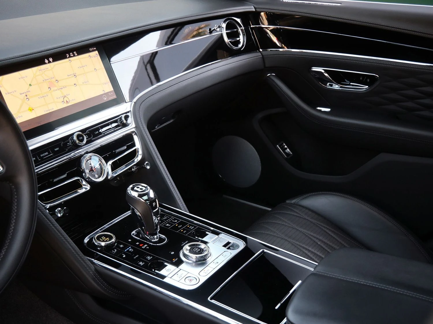 2022 Bentley Flying Spur W12 interior, Beluga