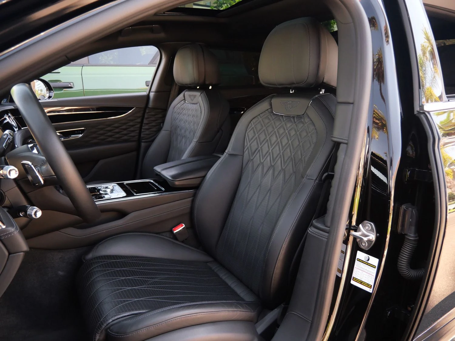 2022 Bentley Flying Spur W12 interior, seats, Beluga
