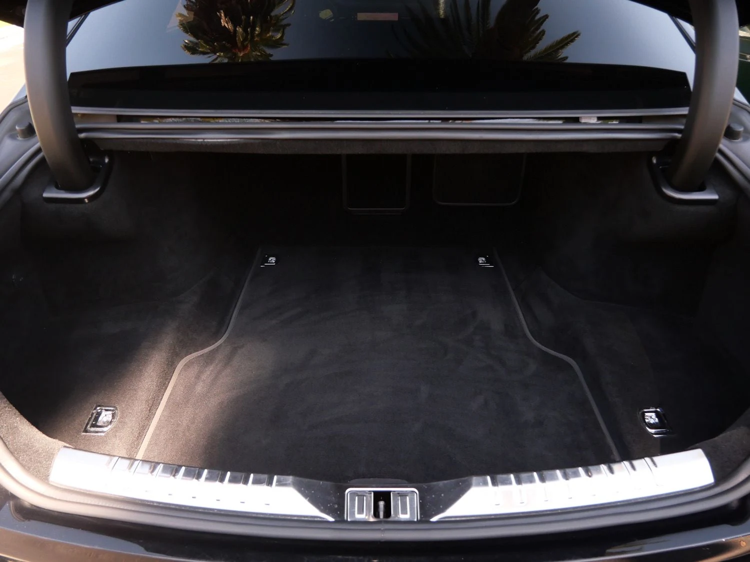 2022 Bentley Flying Spur W12 trunk