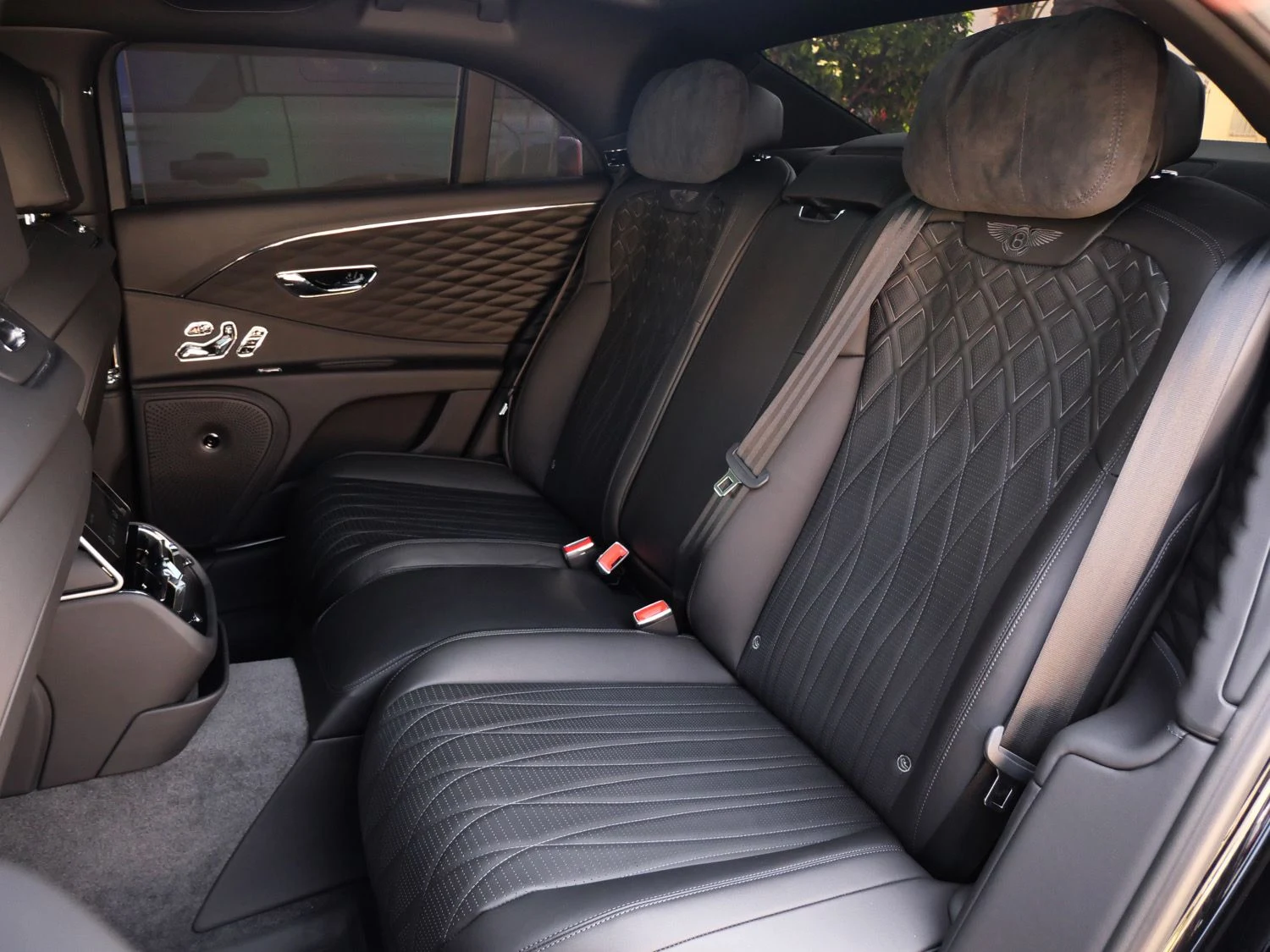 2022 Bentley Flying Spur W12 interior, seats, Beluga