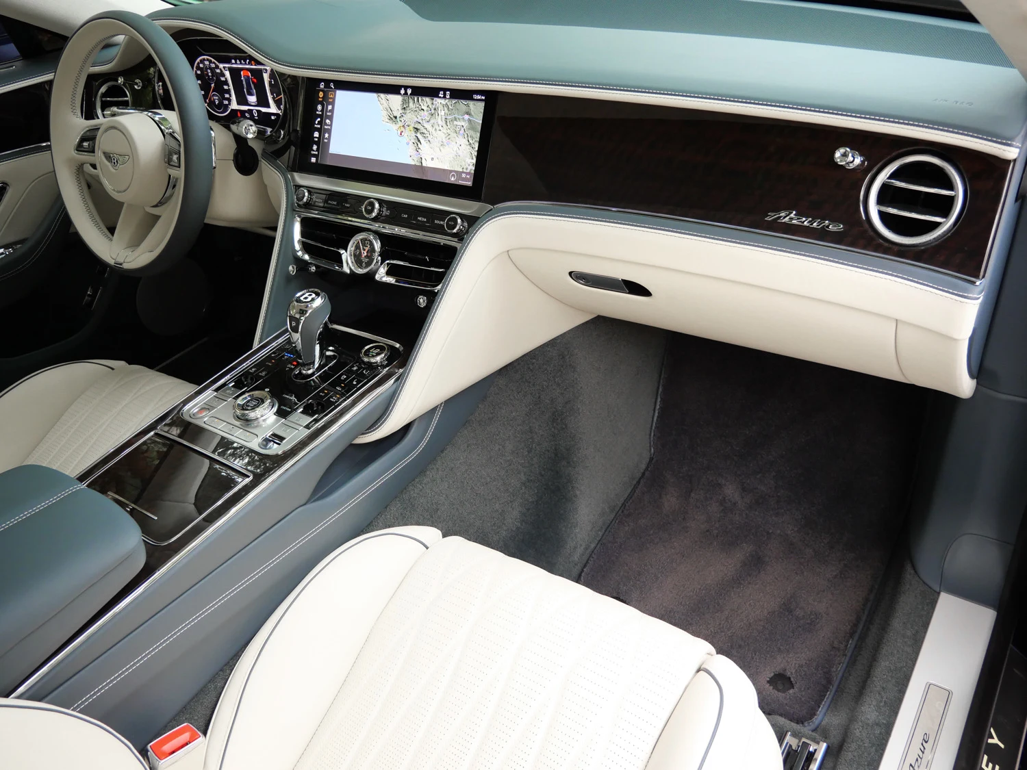 2023 Bentley Flying Spur Azure interior, Linen