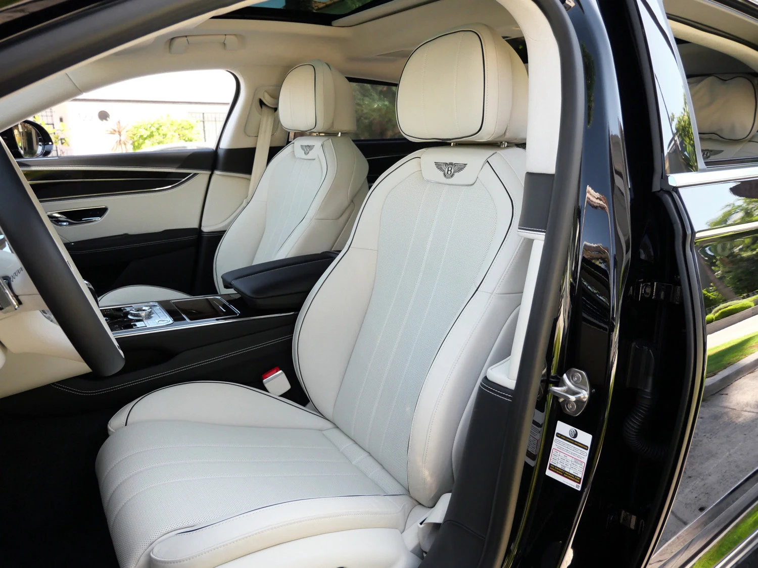 2023 Bentley Flying Spur Hybrid interior, seats, Linen