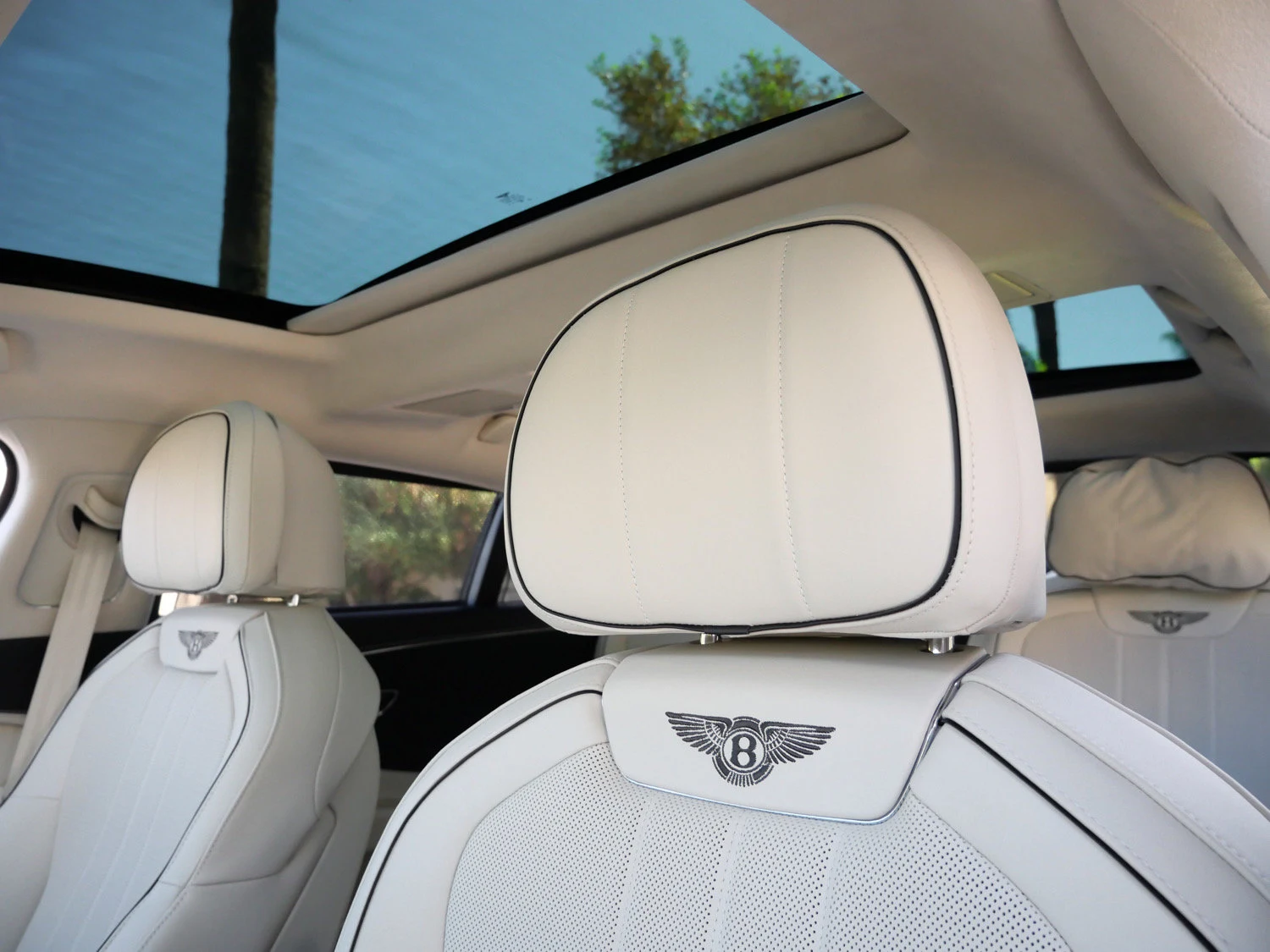2023 Bentley Flying Spur Hybrid interior, seats, Linen