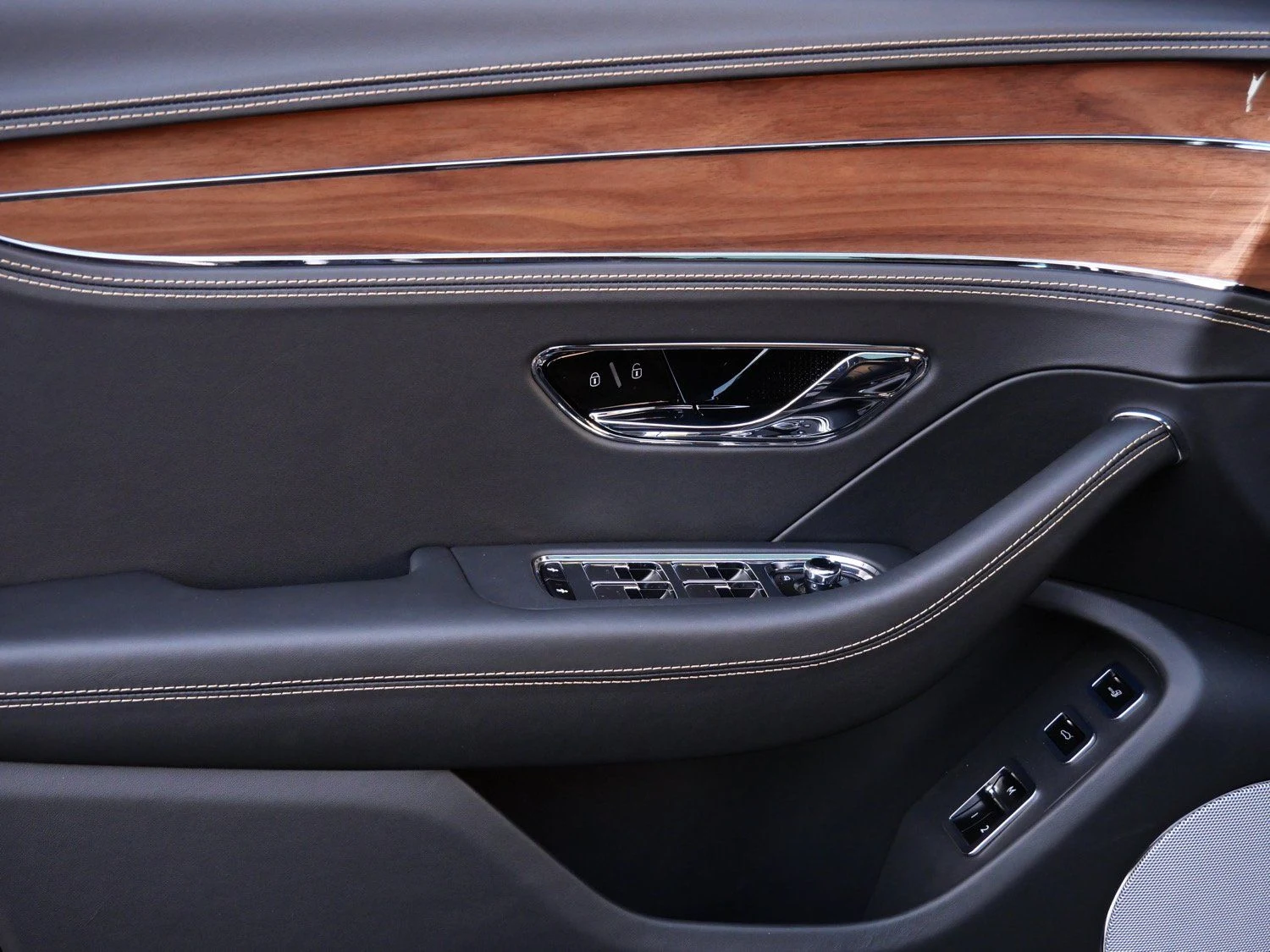 2026 Bentley Flying Spur interior, door panel, Beluga