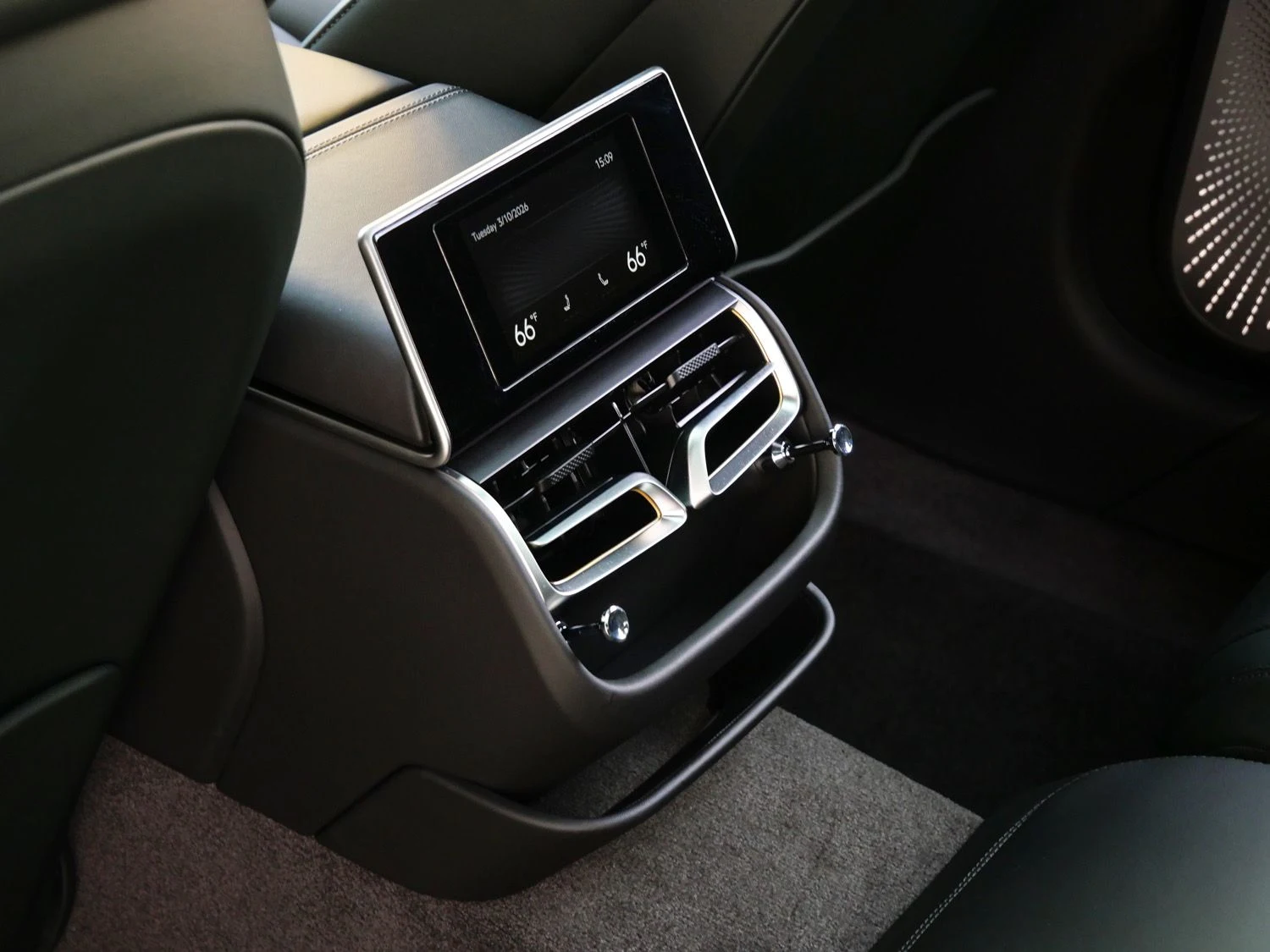 2026 Bentley Flying Spur interior, Cumbrian Green
