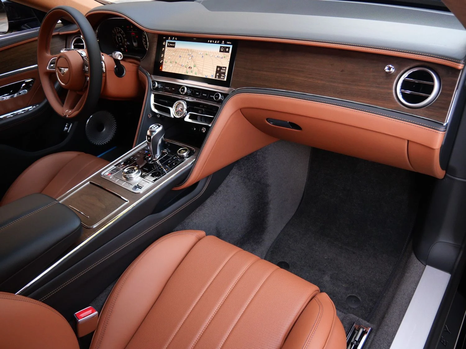 2026 Bentley Flying Spur interior, Saddle