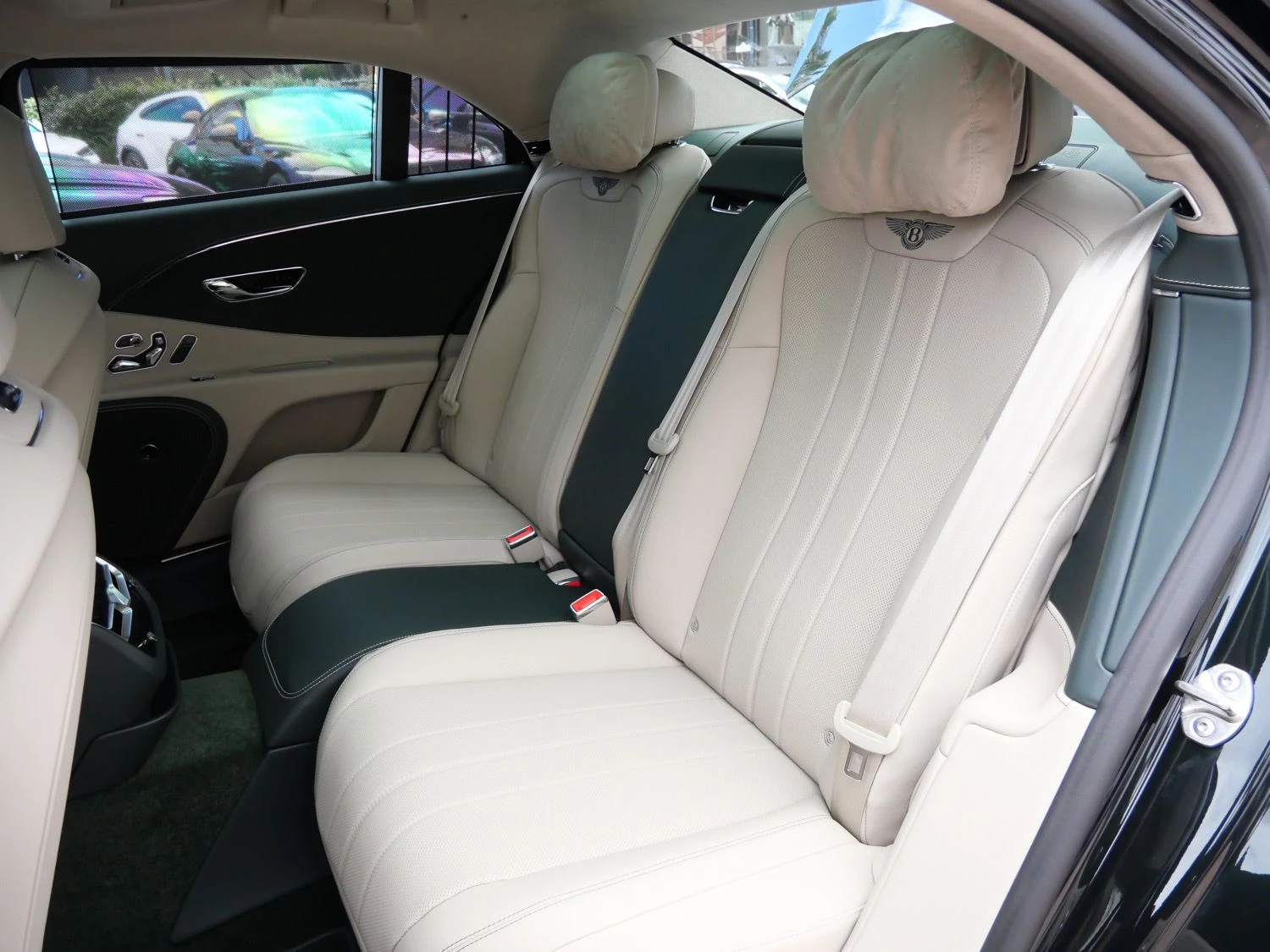 2026 Bentley Flying Spur interior, seats, Portland