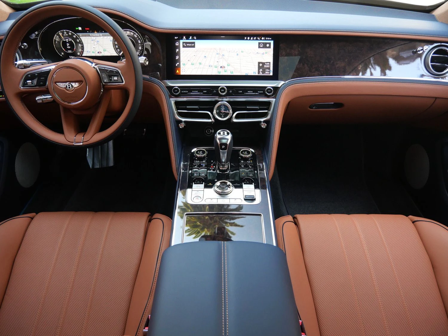 2026 Bentley Flying Spur interior, Saddle