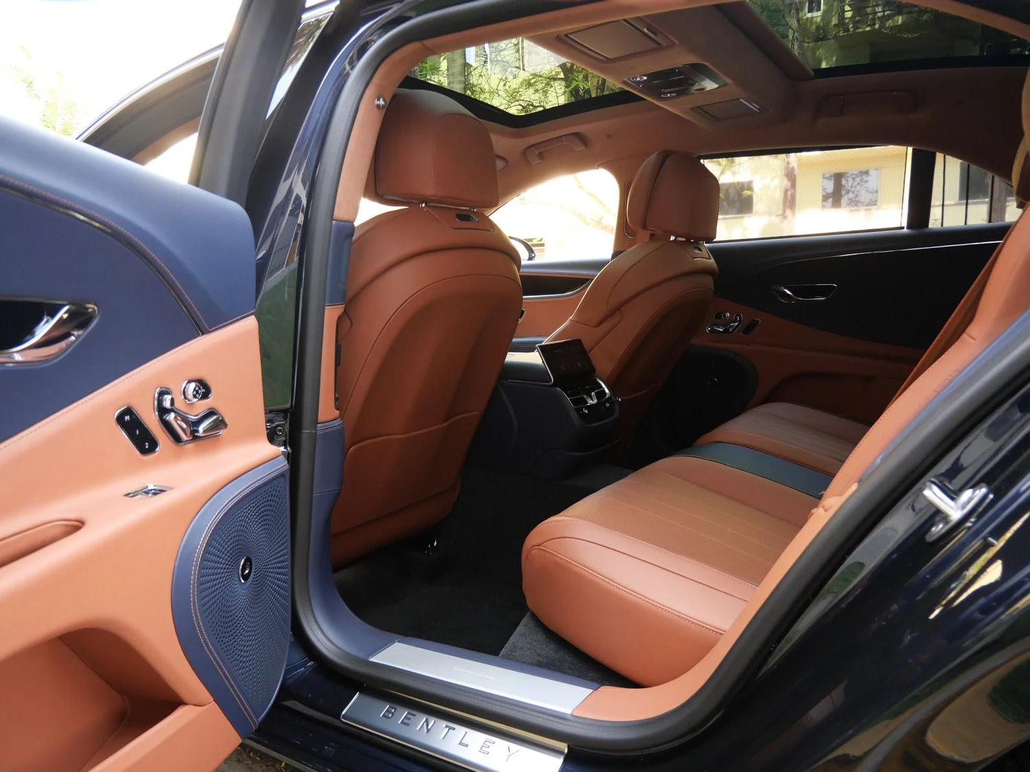 2026 Bentley Flying Spur interior, seats, Saddle