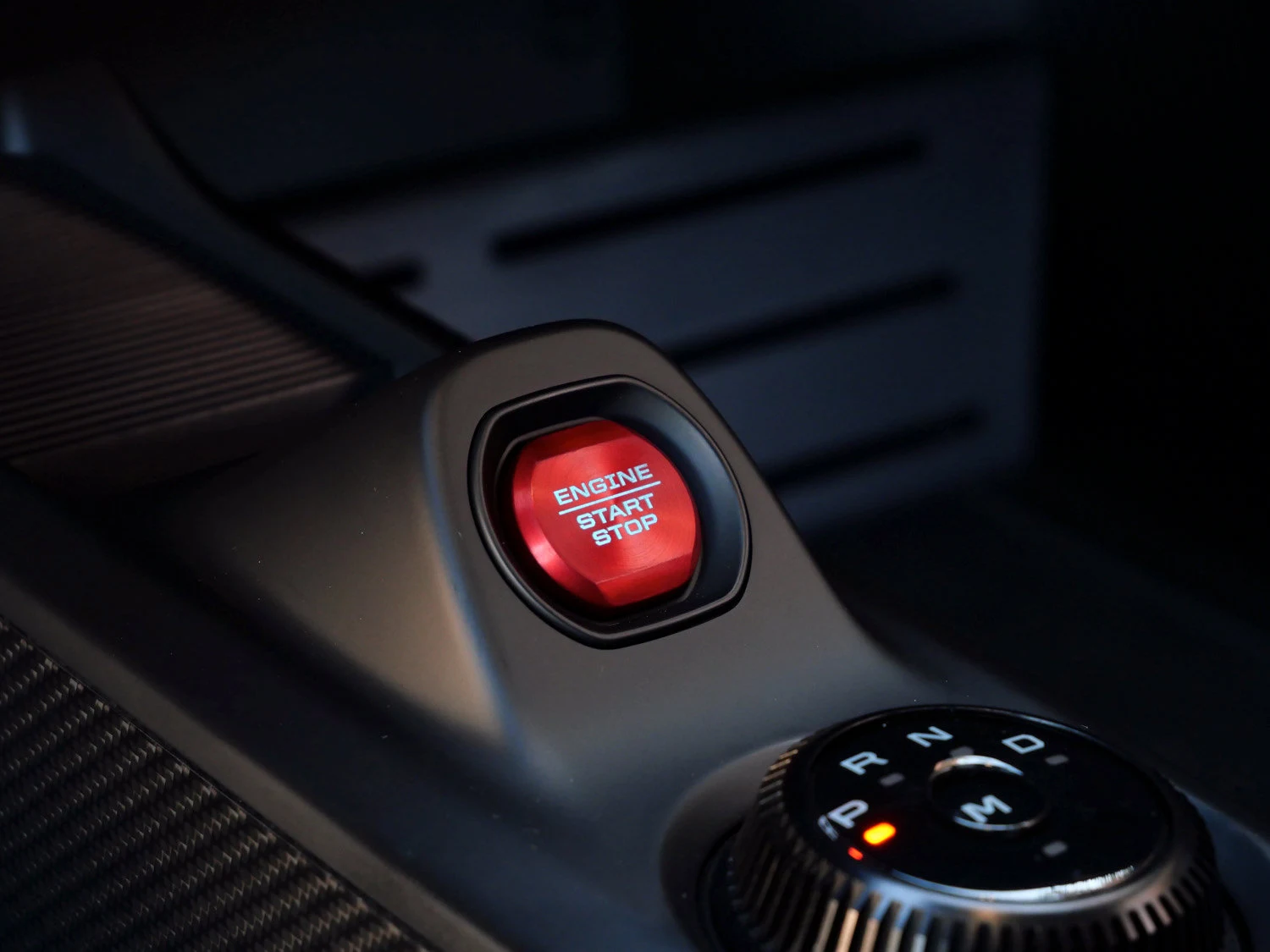 2020 Ford GT Carbon Series interior, center console, Carbon