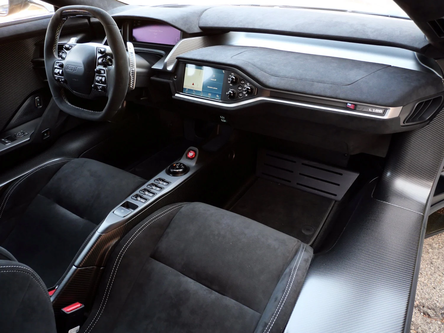 2020 Ford GT Carbon Series interior, Carbon