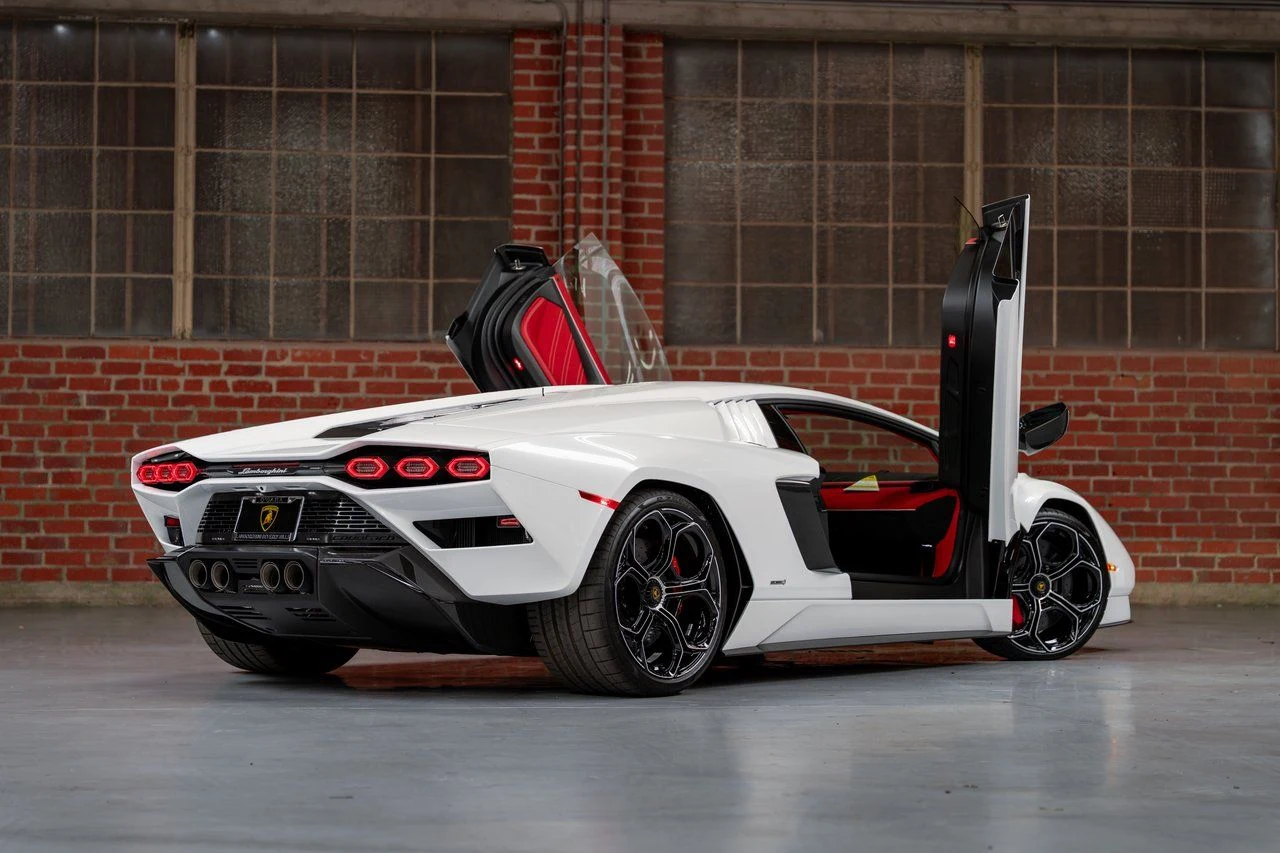 2022 Lamborghini Countach LPI 800-4 for sale, exterior, White