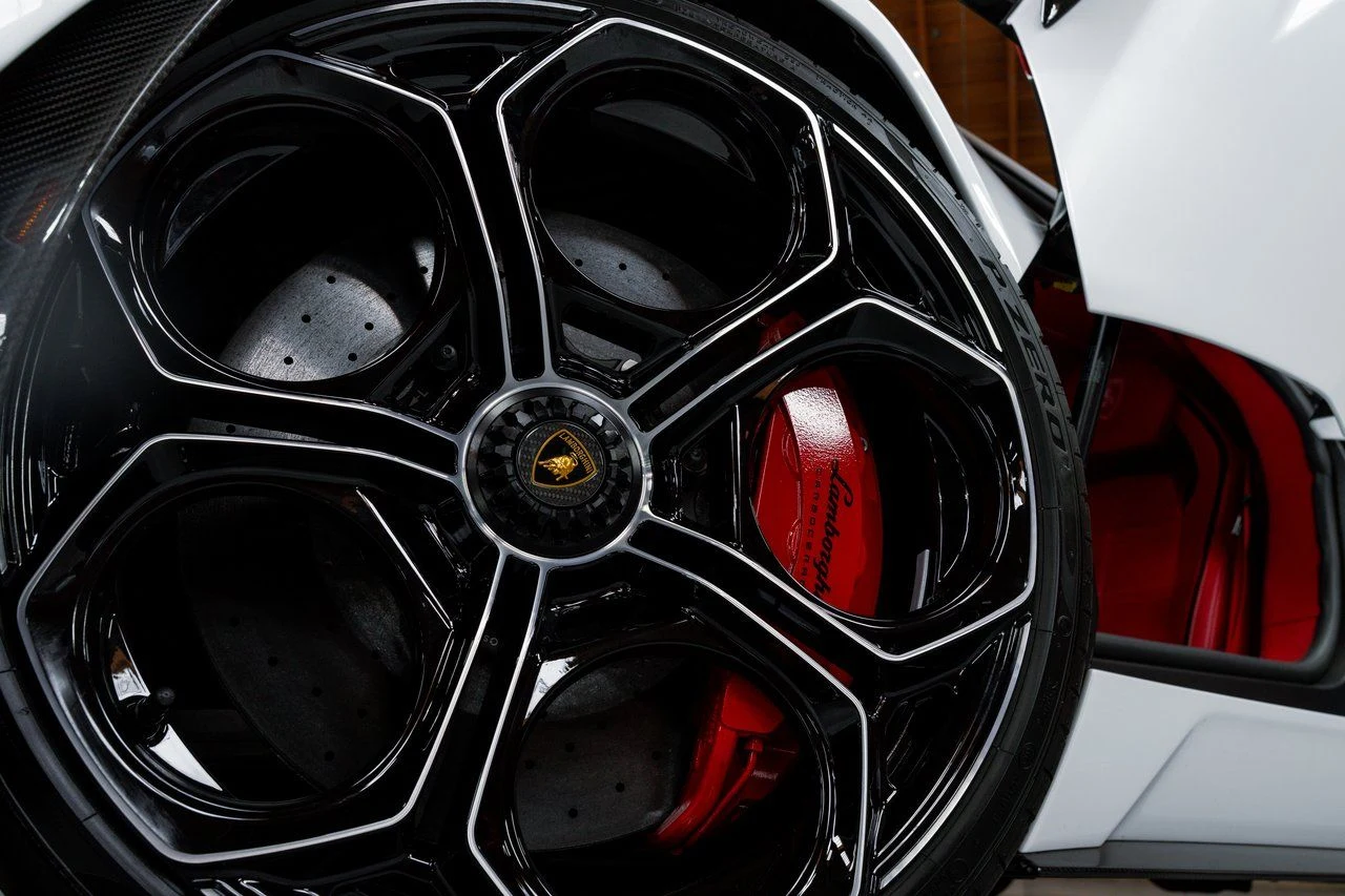 2022 Lamborghini Countach LPI 800-4 wheel