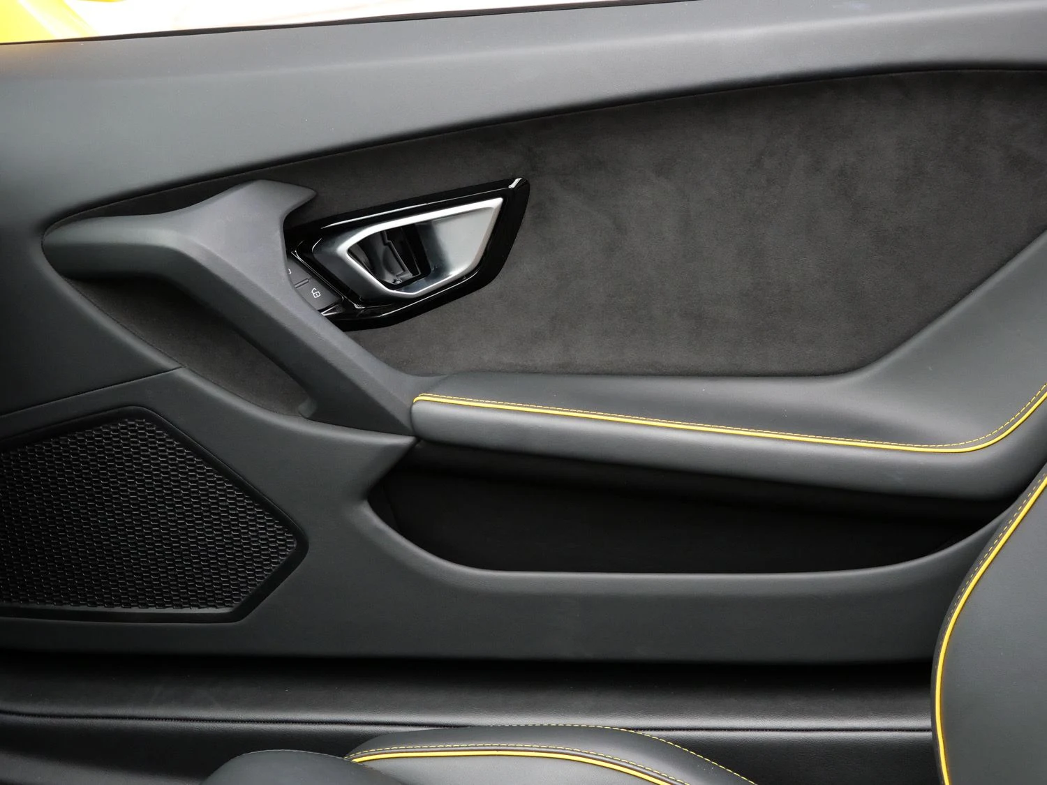 2024 Lamborghini Huracán EVO Spyder interior, door panel, Nero Ade