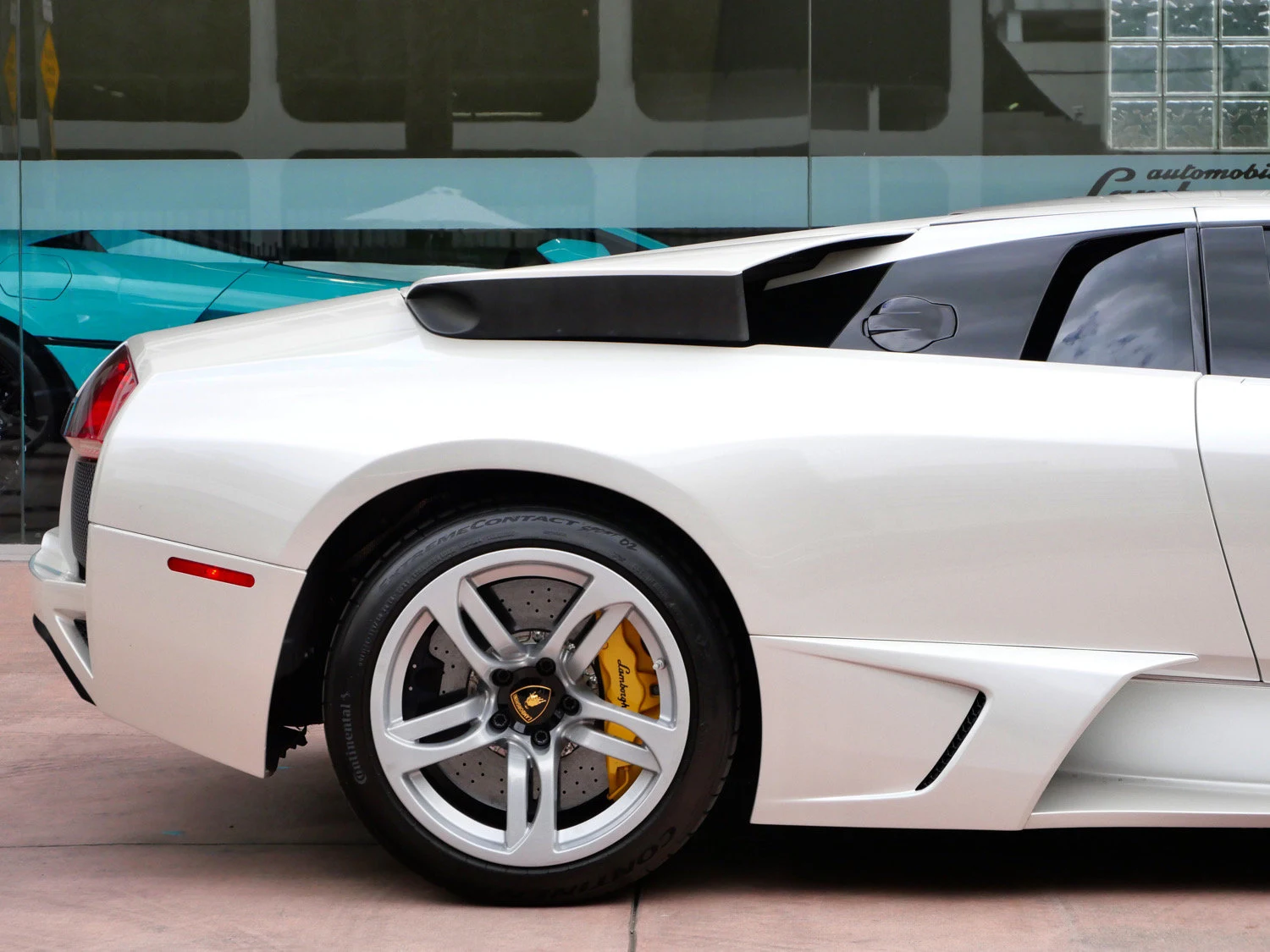 2009 Lamborghini Murciélago LP640 for sale, exterior, White