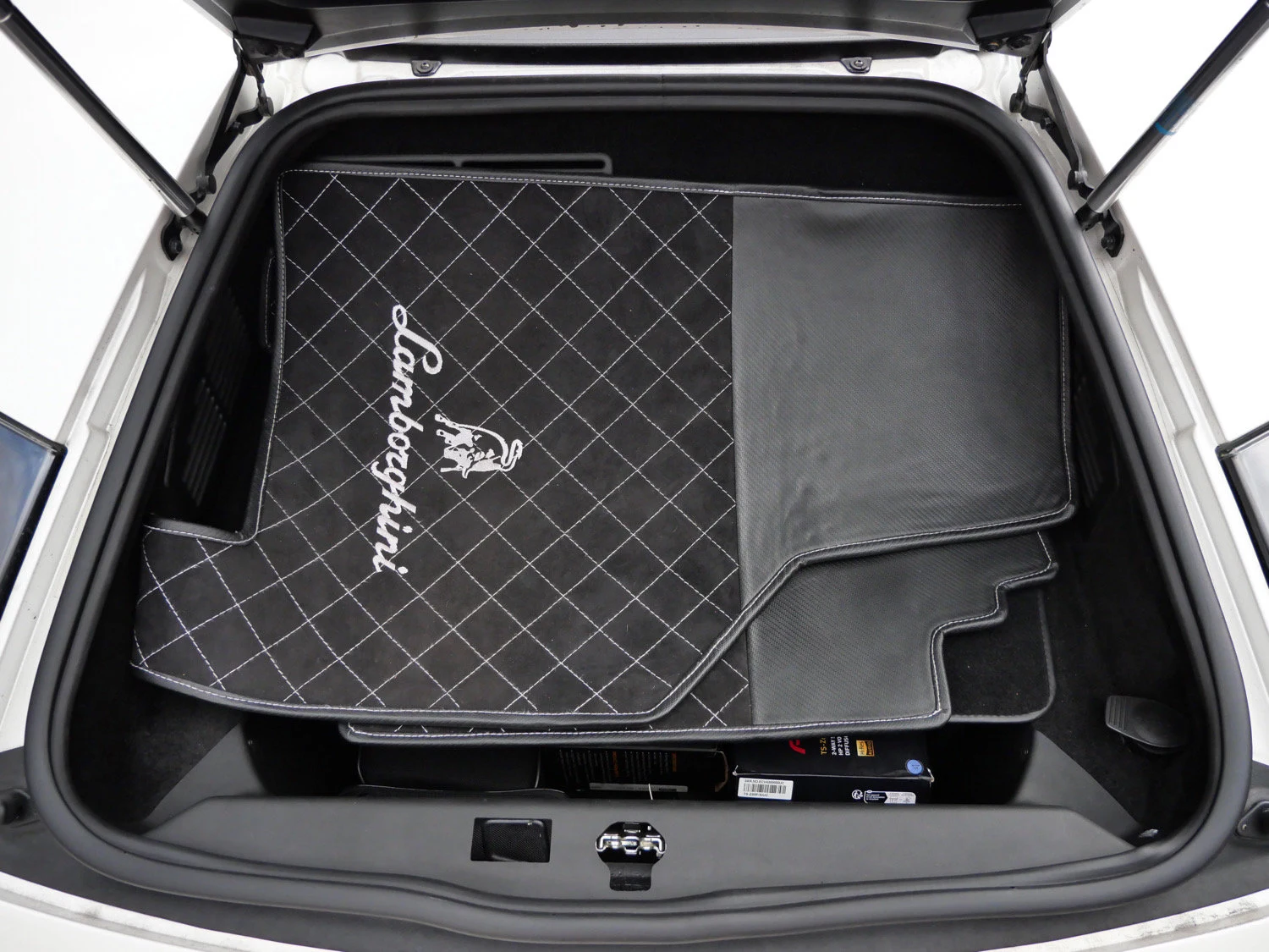 2009 Lamborghini Murciélago LP640 trunk