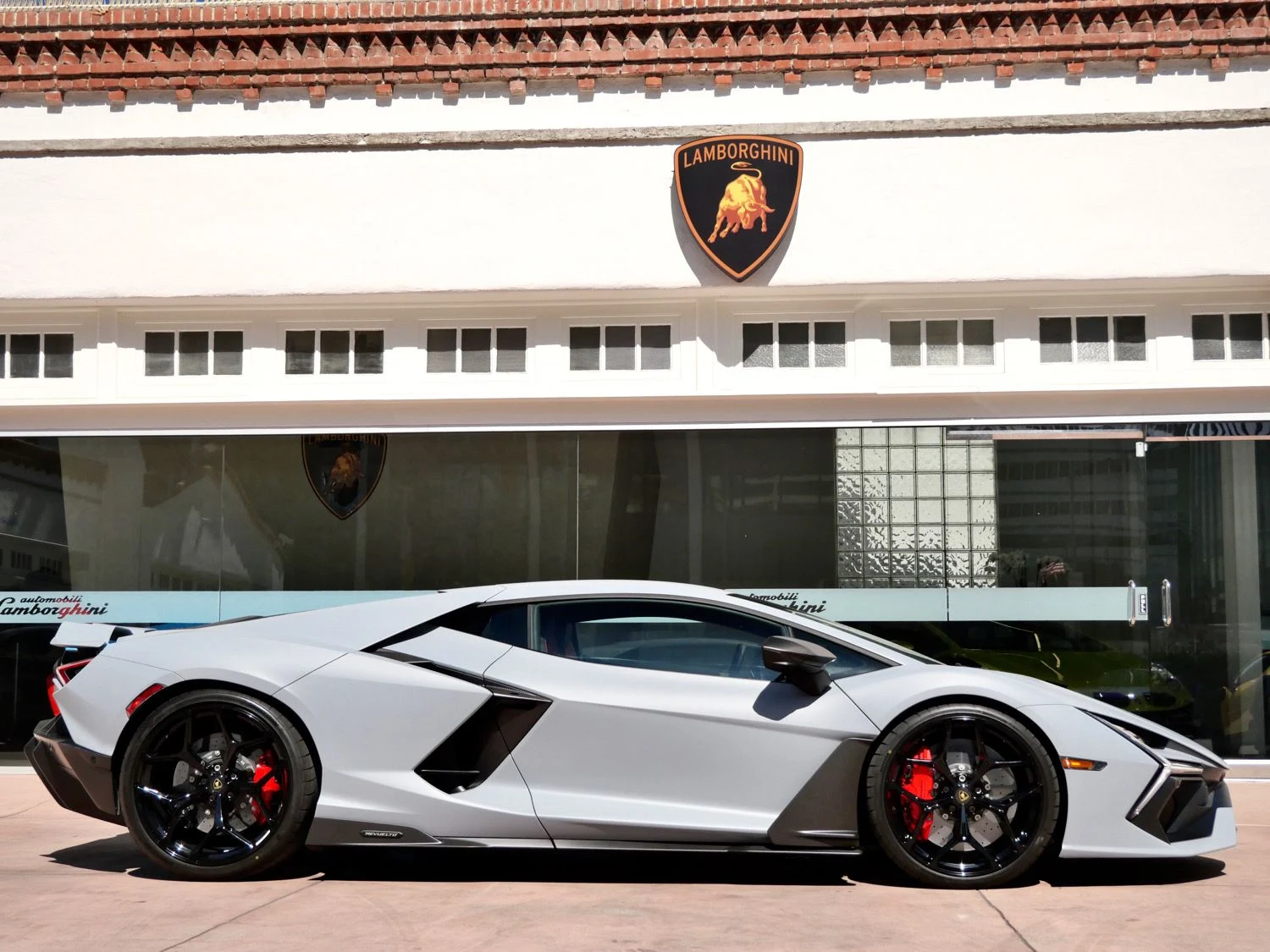 2024 Lamborghini Revuelto for sale, photo 2 of 30