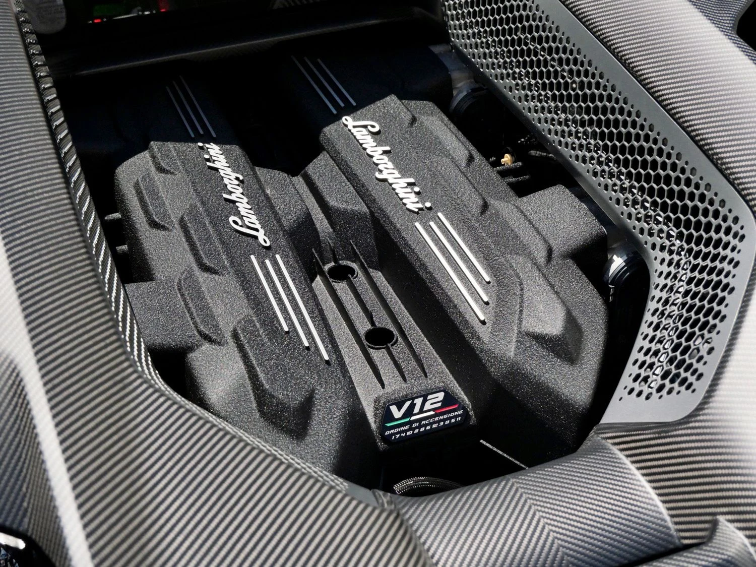 2024 Lamborghini Revuelto for sale, photo 17 of 30