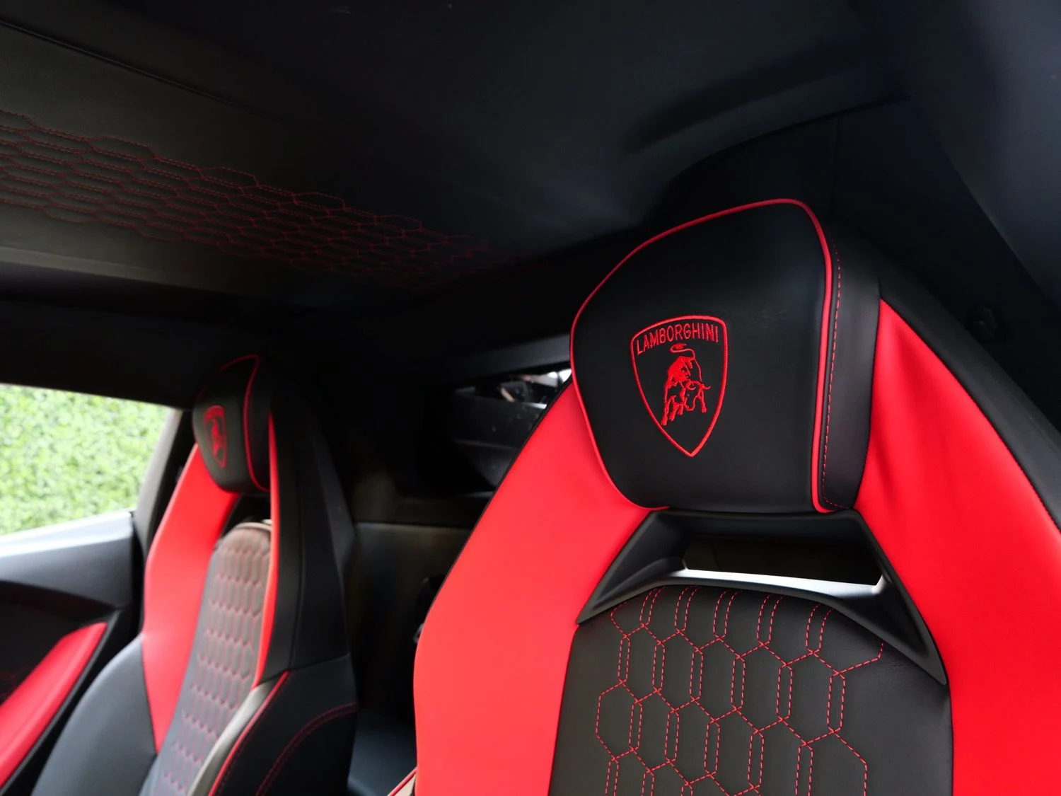 2024 Lamborghini Revuelto interior, seats, Nero Ade