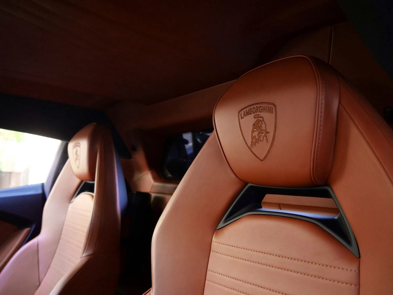 2025 Lamborghini Revuelto interior, seats, Nero Ade