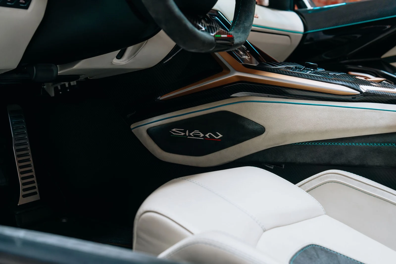 2021 Lamborghini Sián Roadster interior, seats, Nero Cosmus