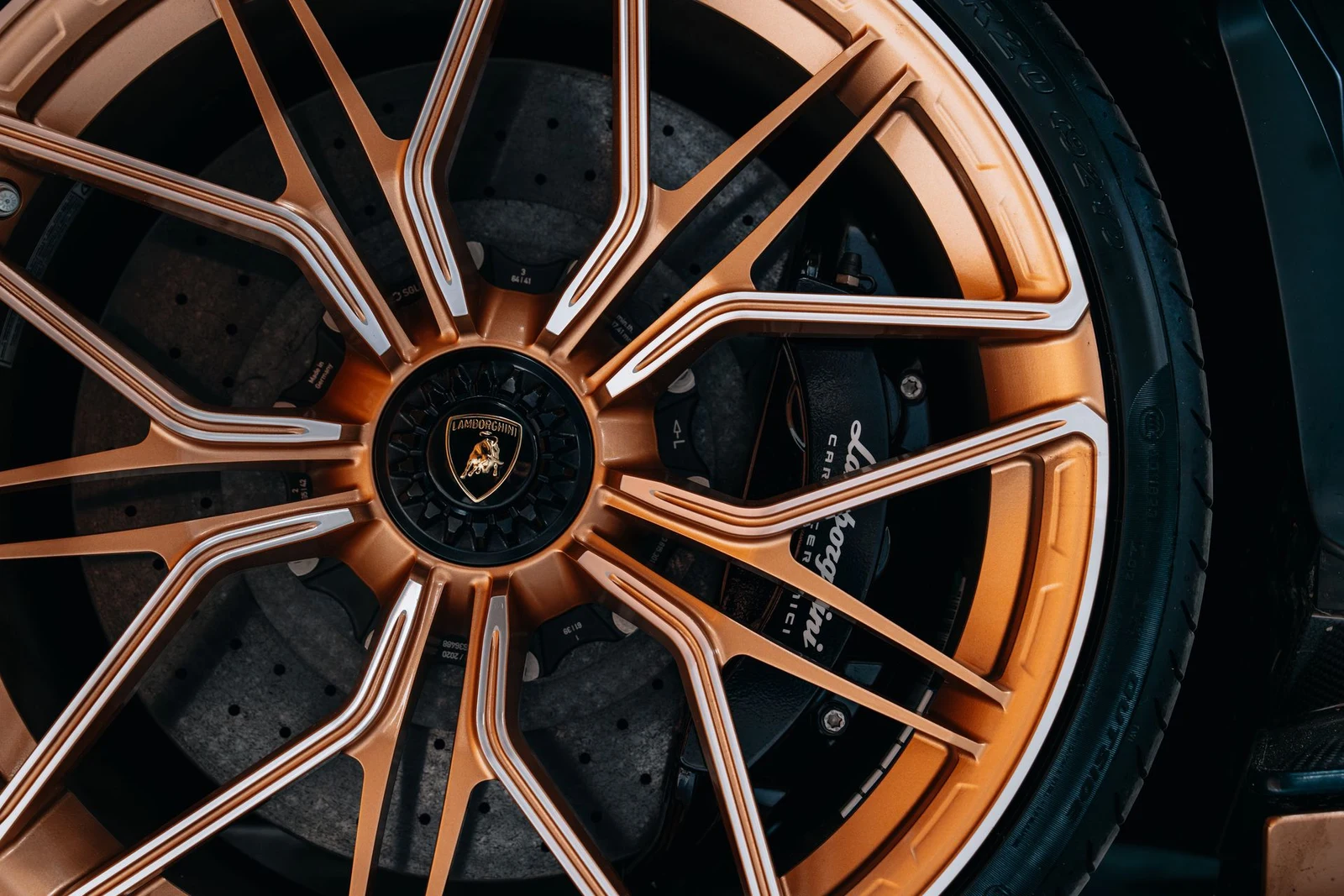 2021 Lamborghini Sián Roadster wheel