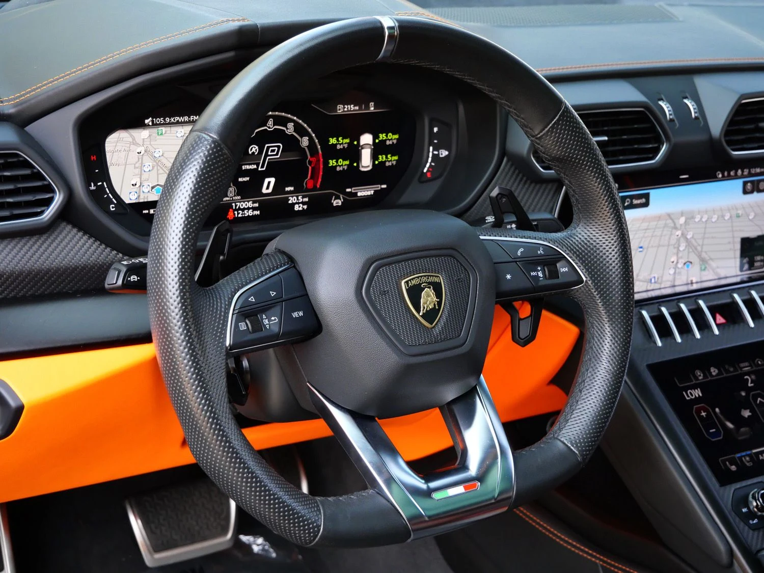2023 Lamborghini Urus S interior, Nero Ade
