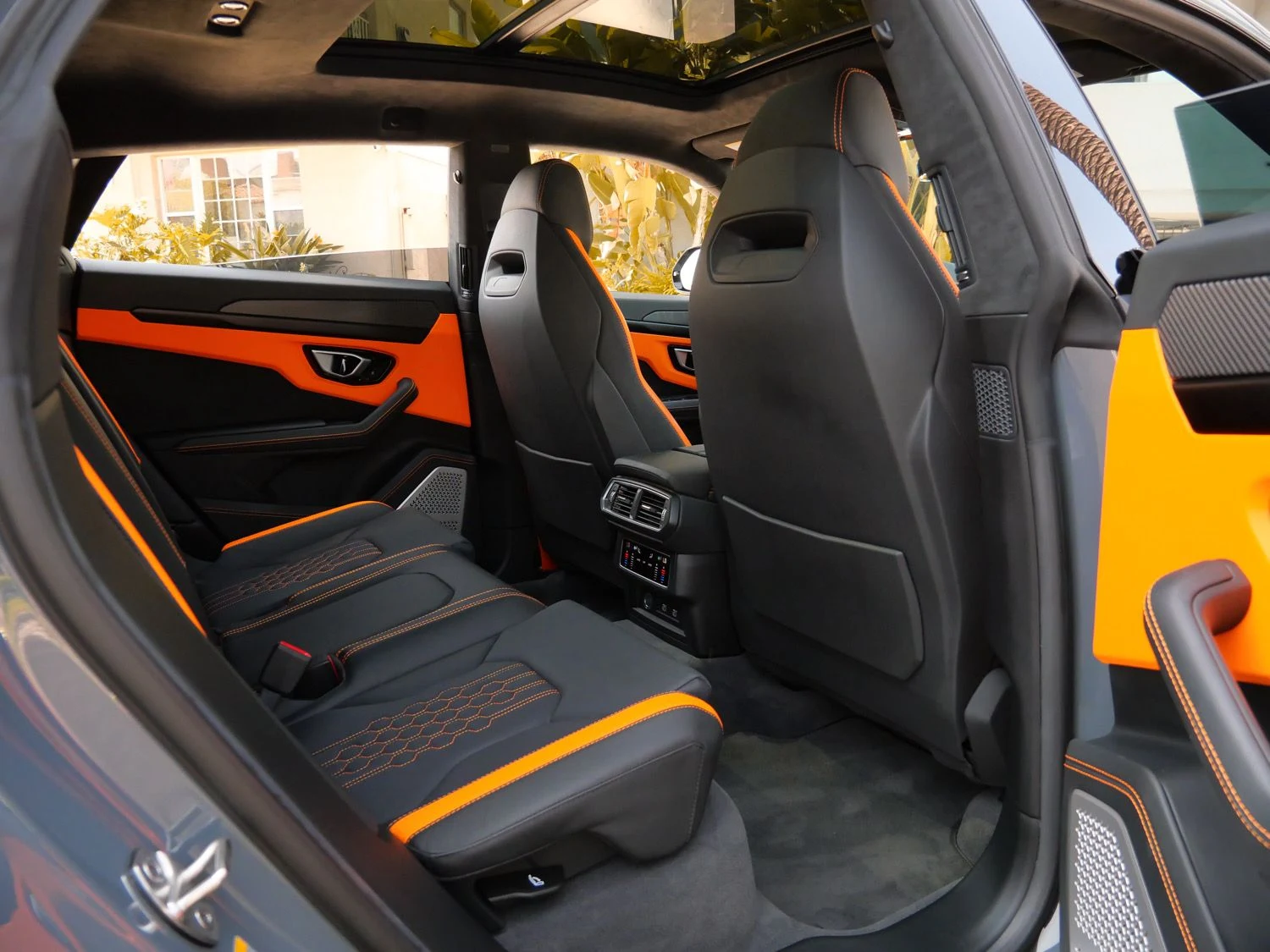 2023 Lamborghini Urus S interior, seats, Nero Ade