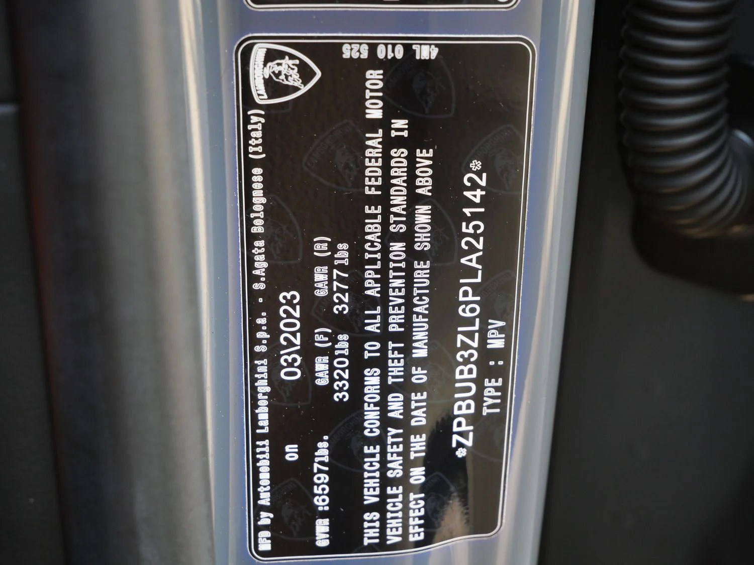 2023 Lamborghini Urus S interior, door sill, Nero Ade