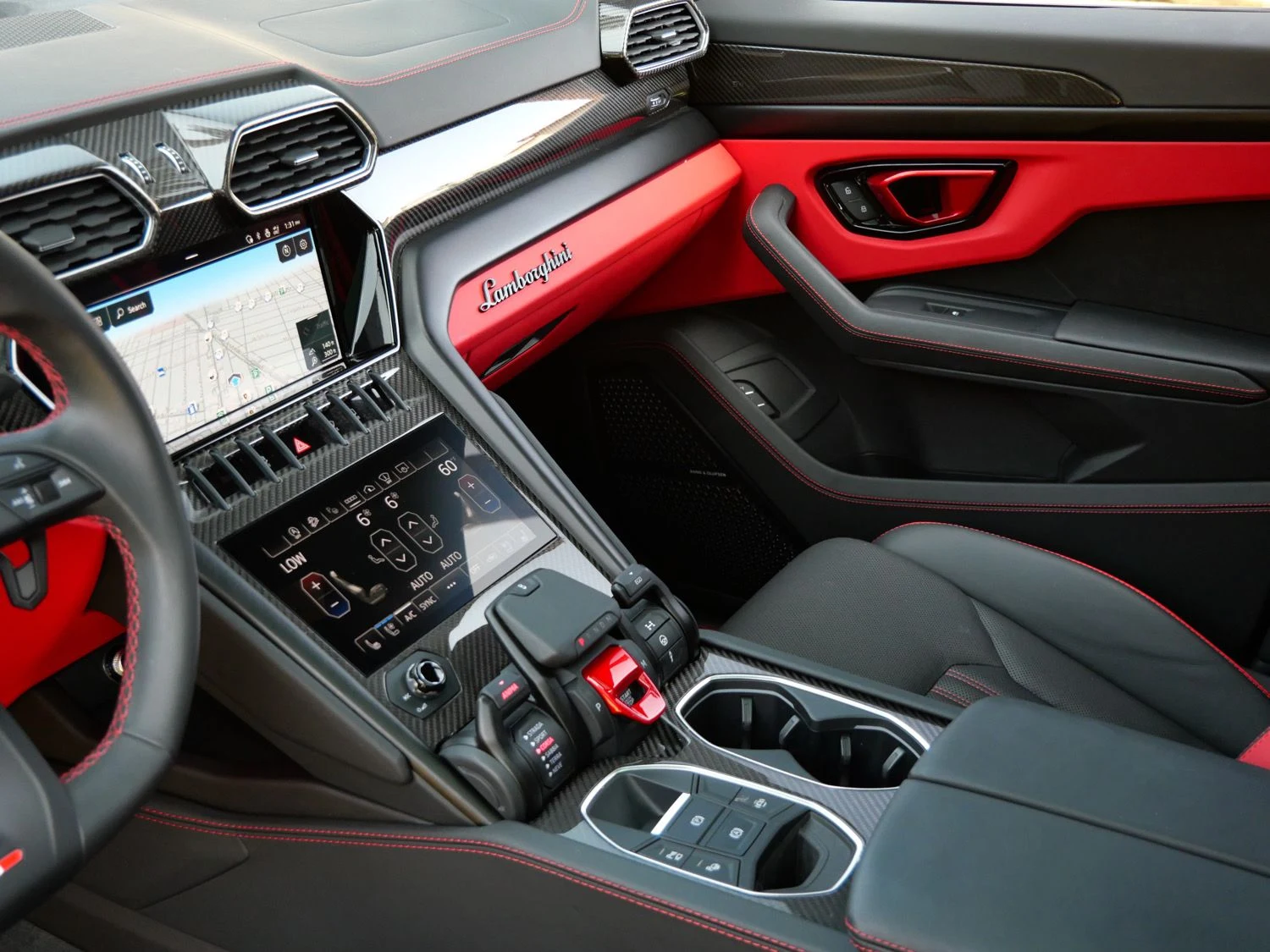 2023 Lamborghini Urus S interior, Nero Ade