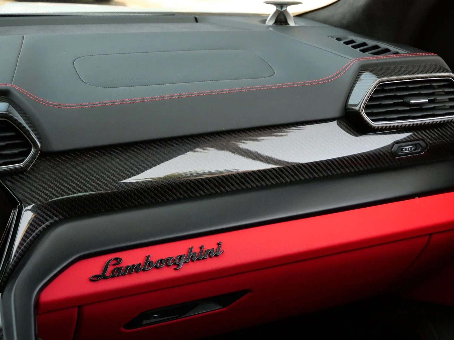 2023 Lamborghini Urus S, detail