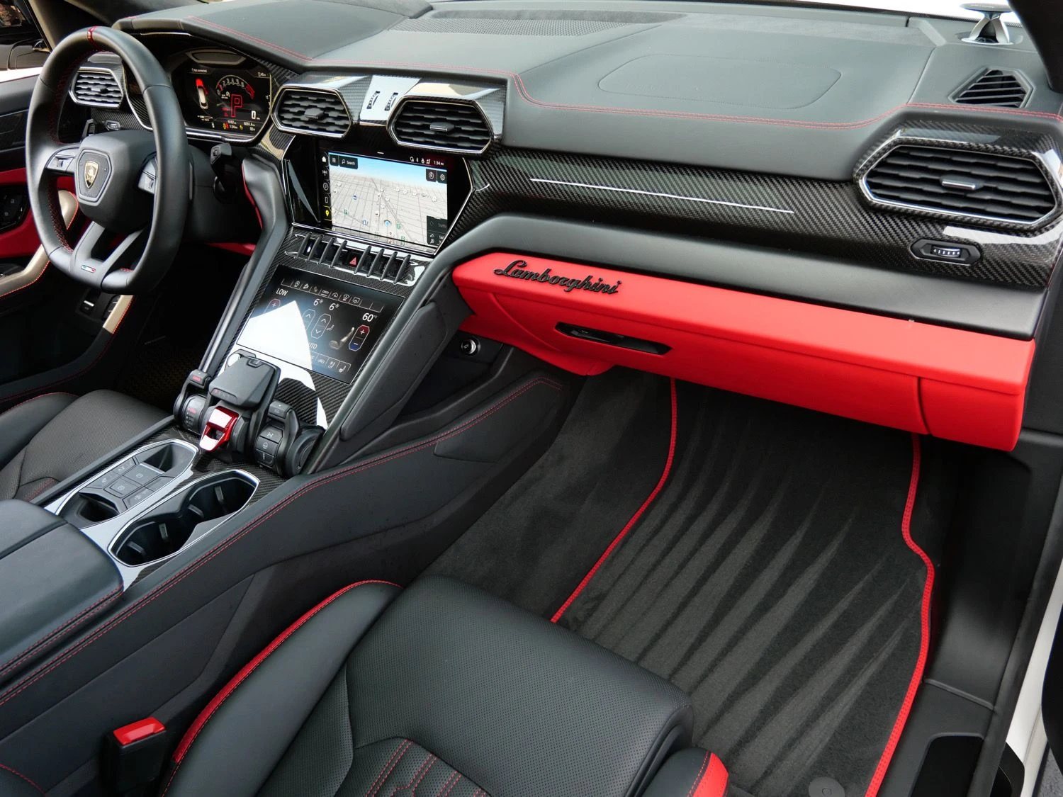 2023 Lamborghini Urus S interior, Nero Ade