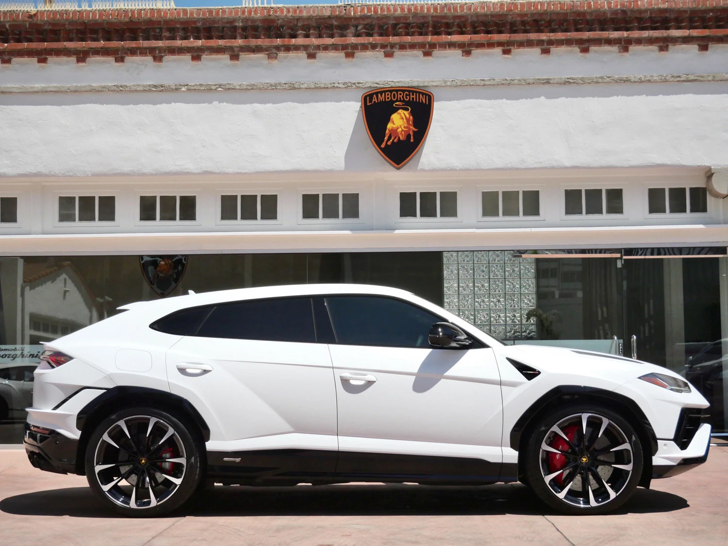 2024 Lamborghini Urus S for sale, exterior, White