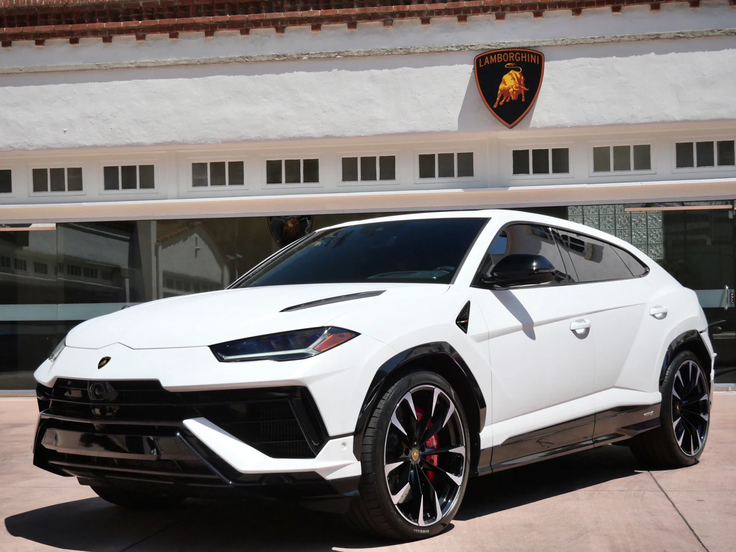 2024 Lamborghini Urus S for sale, front three-quarter view, White