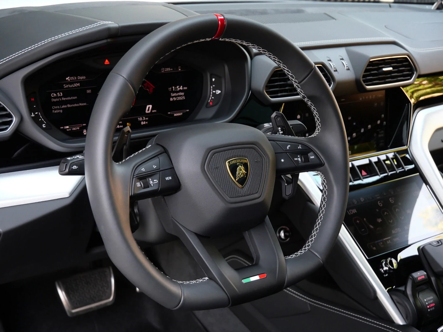 2024 Lamborghini Urus S interior, Nero Ade/Bianco Leda