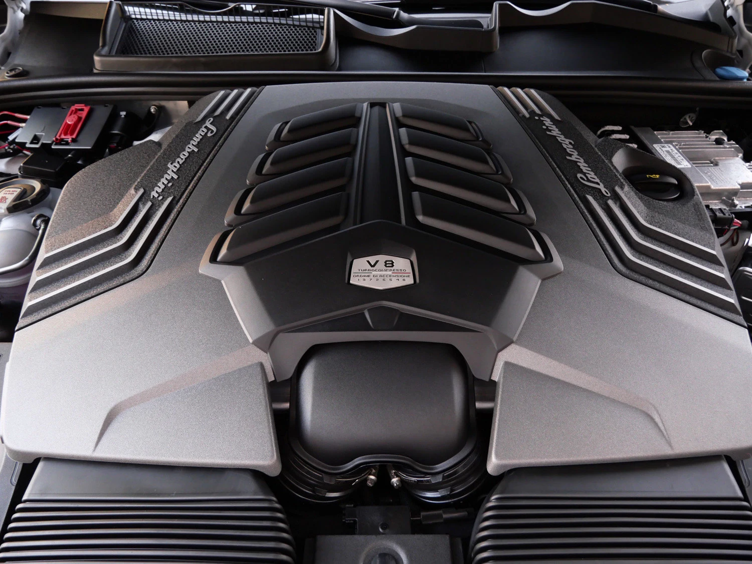 2024 Lamborghini Urus S, detail