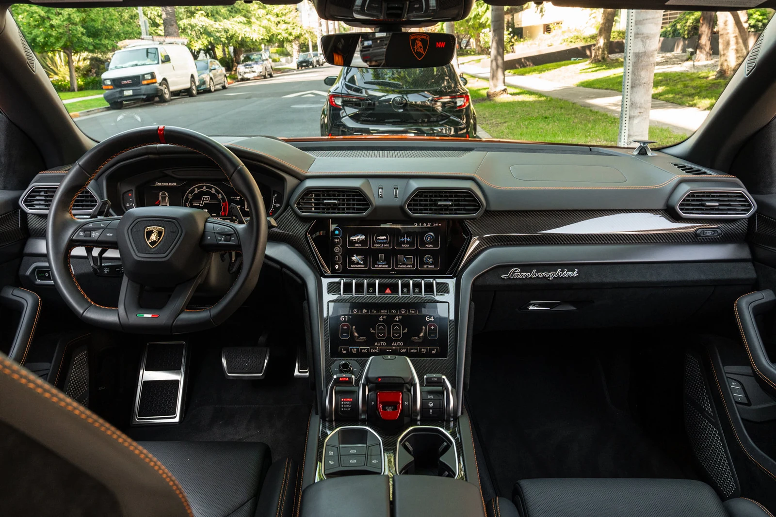 2024 Lamborghini Urus Performante interior, dashboard, Nero Cosmus/Arancio Leonis