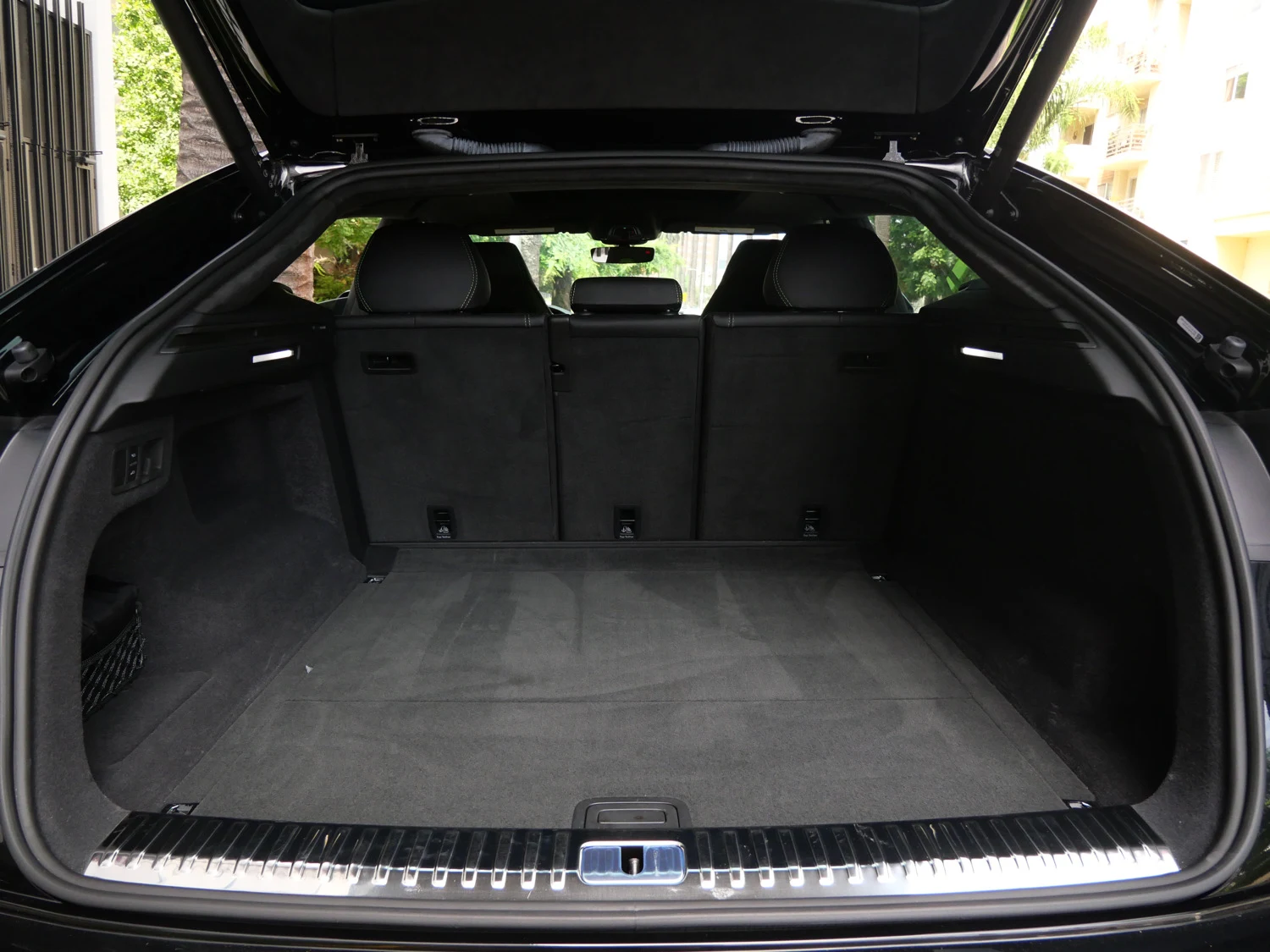 2024 Lamborghini Urus S trunk