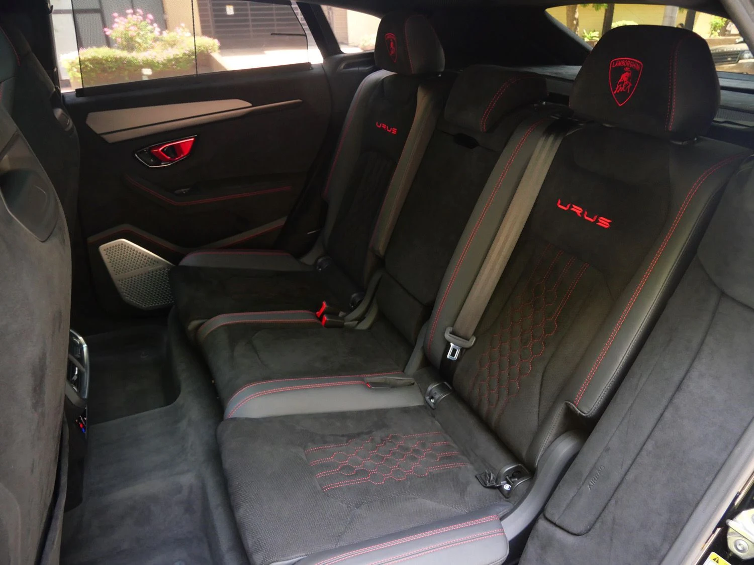 2024 Lamborghini Urus Performante interior, seats, Nero Ade/Rosso Alala