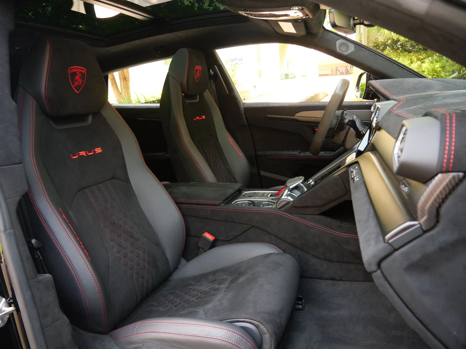 2024 Lamborghini Urus Performante interior, seats, Nero Ade/Rosso Alala
